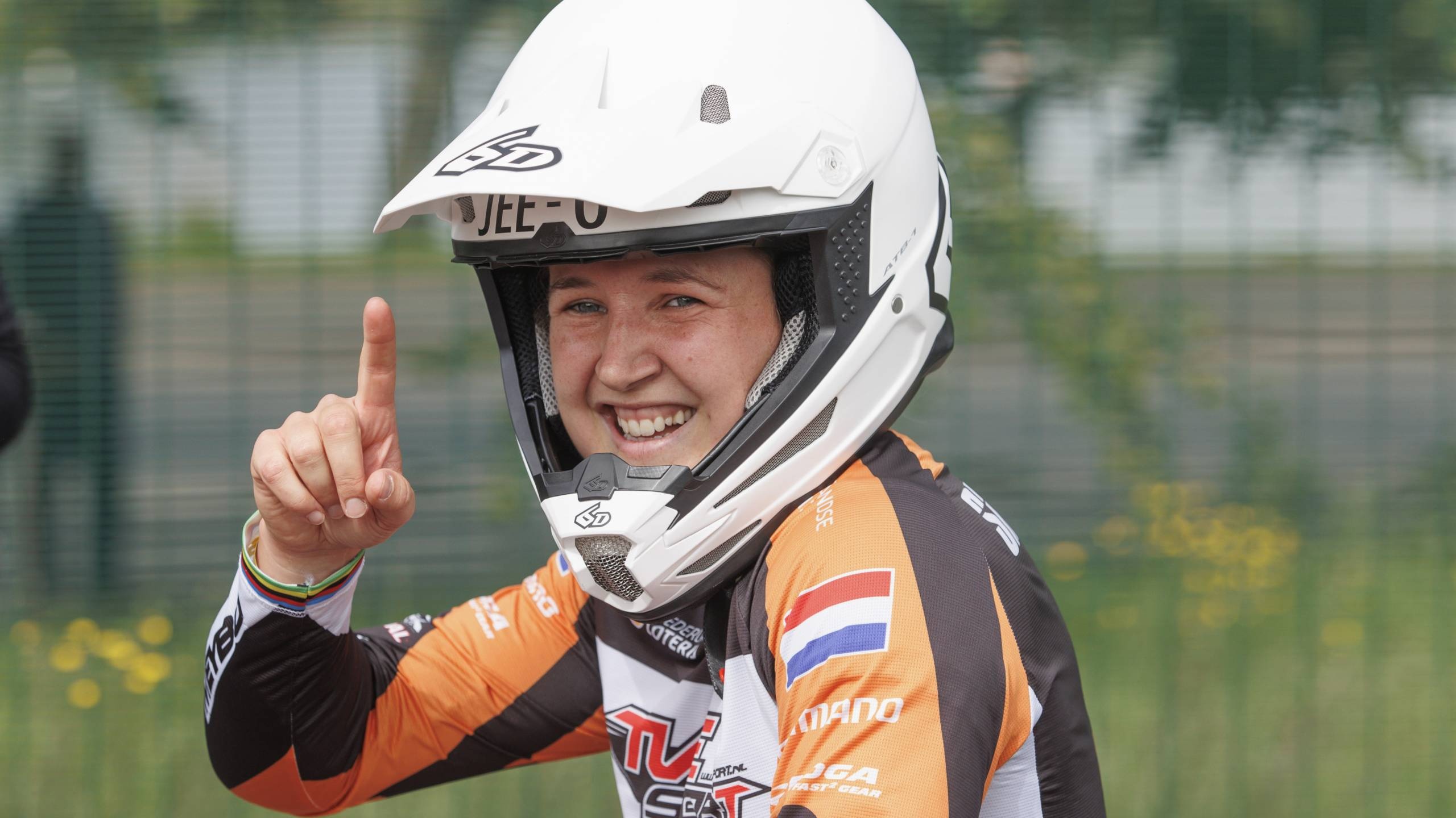 Laura Smulders, BMX rider, World Cup victory, Glasgow, 2560x1440 HD Desktop