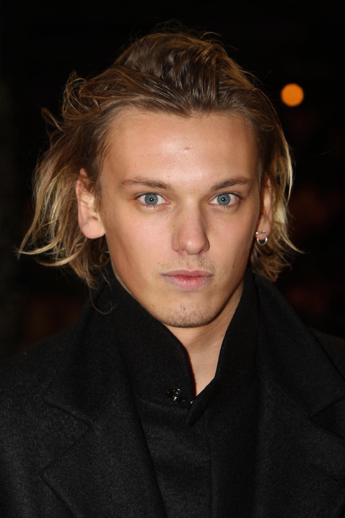 Jamie Bower, TV actor, HD wallpapers, Celebrity photos, 1370x2050 HD Phone