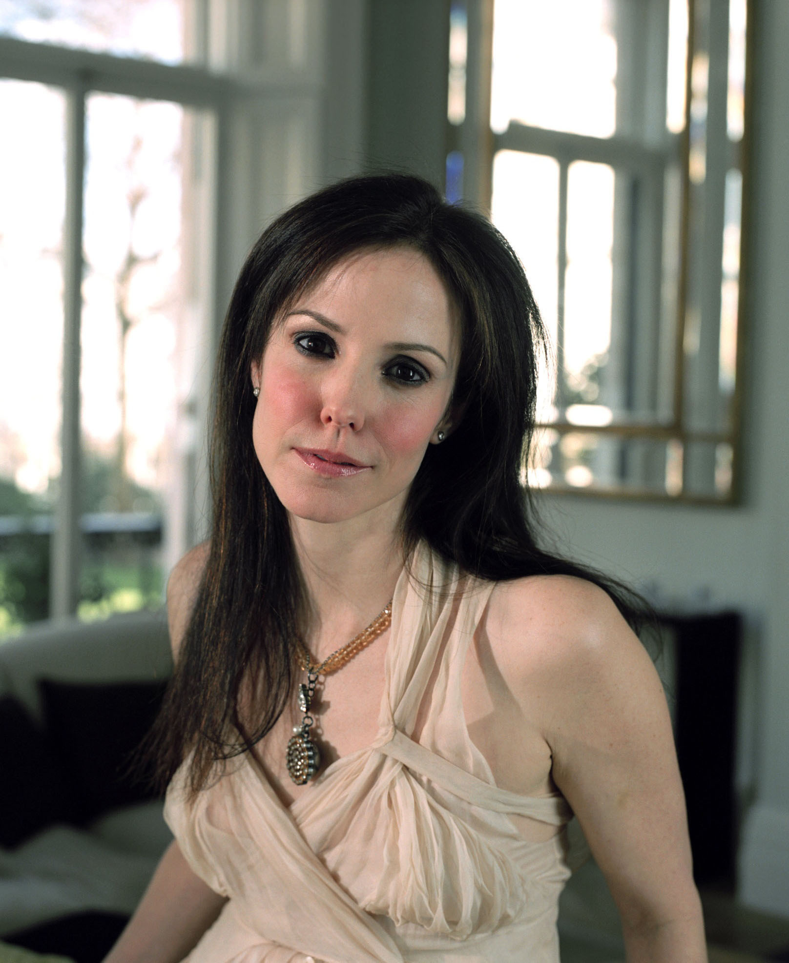 Mary-Louise Parker photos, Feminine and captivating, Fanpop favorite, Unforgettable presence, 1620x1980 HD Phone