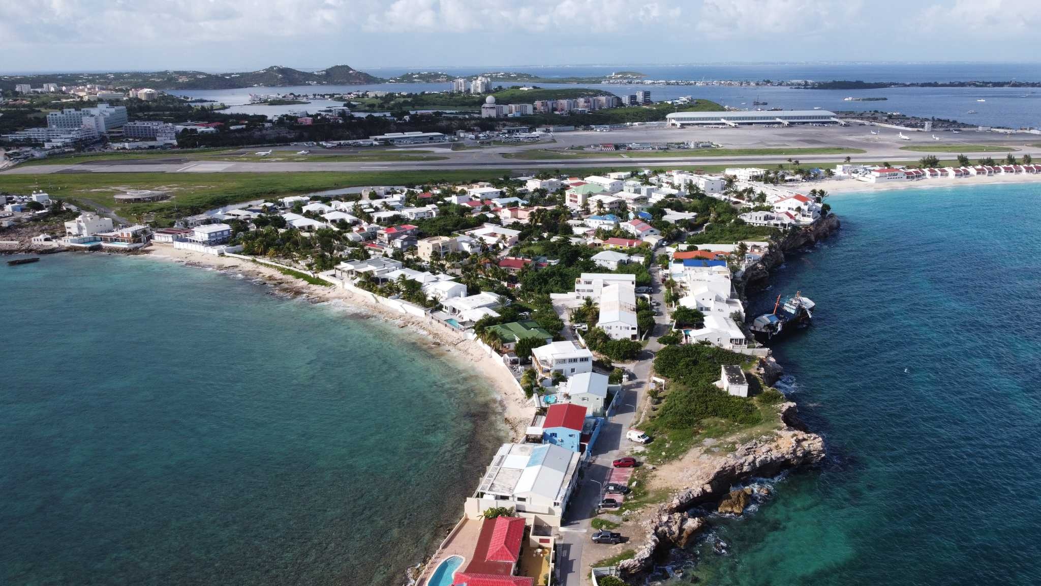 Sint Maarten travels, Beacon hill villas, For sale condos, Apartments for rent, 2050x1160 HD Desktop