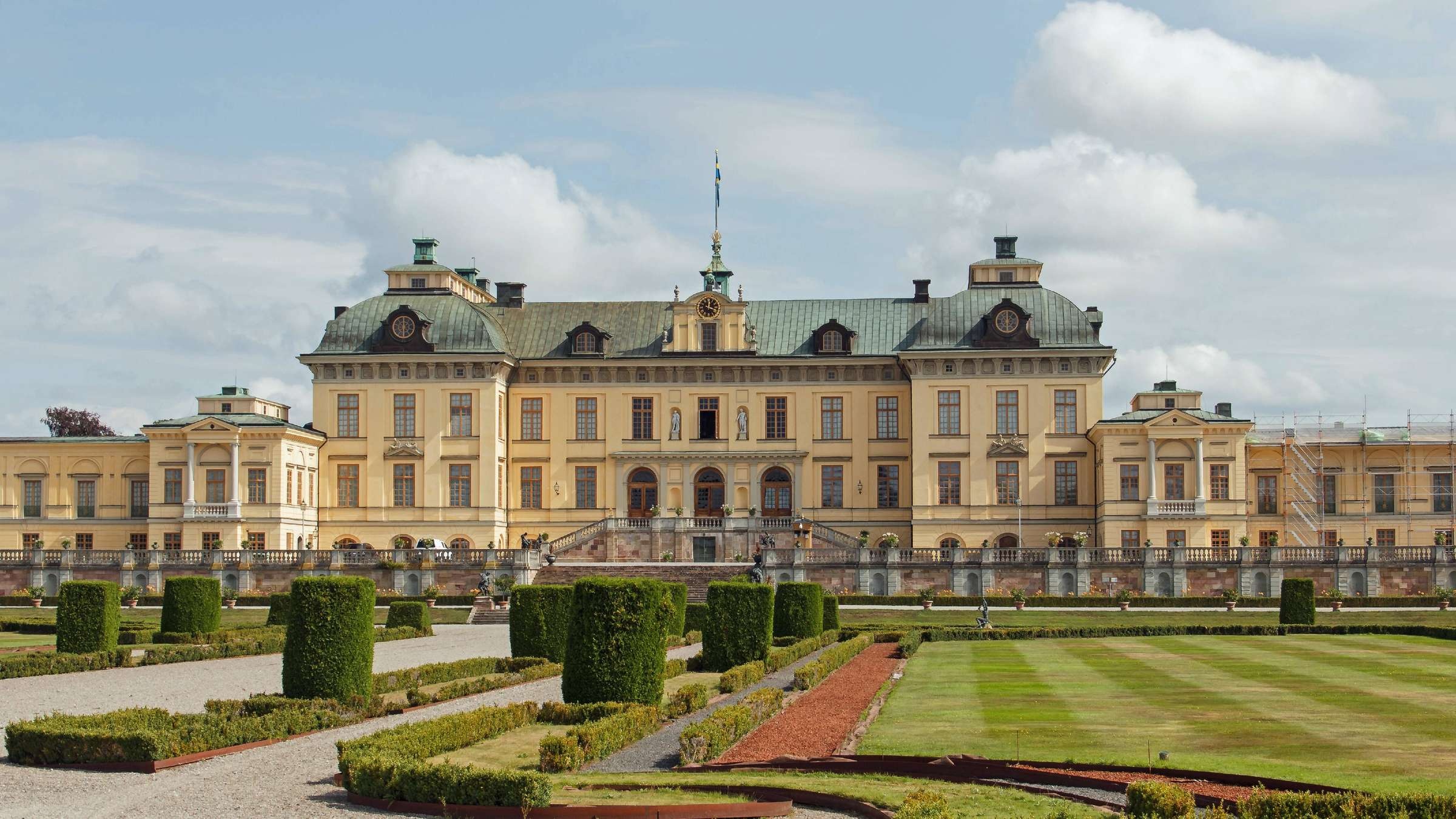 Drottningholm Palace, Swedish royal residence, Historical information, Royal family, 2400x1350 HD Desktop