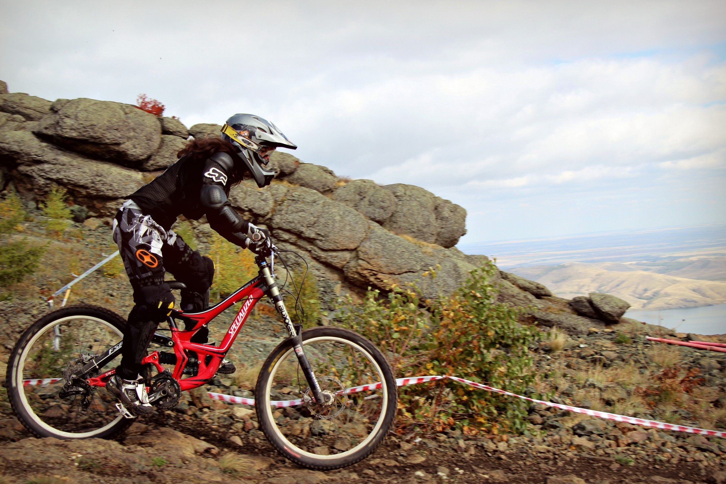 Helmet mountain bikes, Downhill racing, Extreme sport, Exciting cycle sport, 2450x1640 HD Desktop