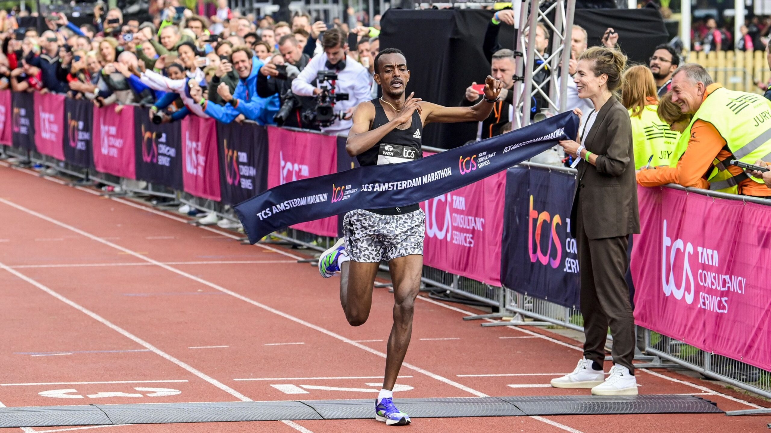Tamirat Tola, Amsterdam marathon, Among the fastest, World record, 2560x1440 HD Desktop