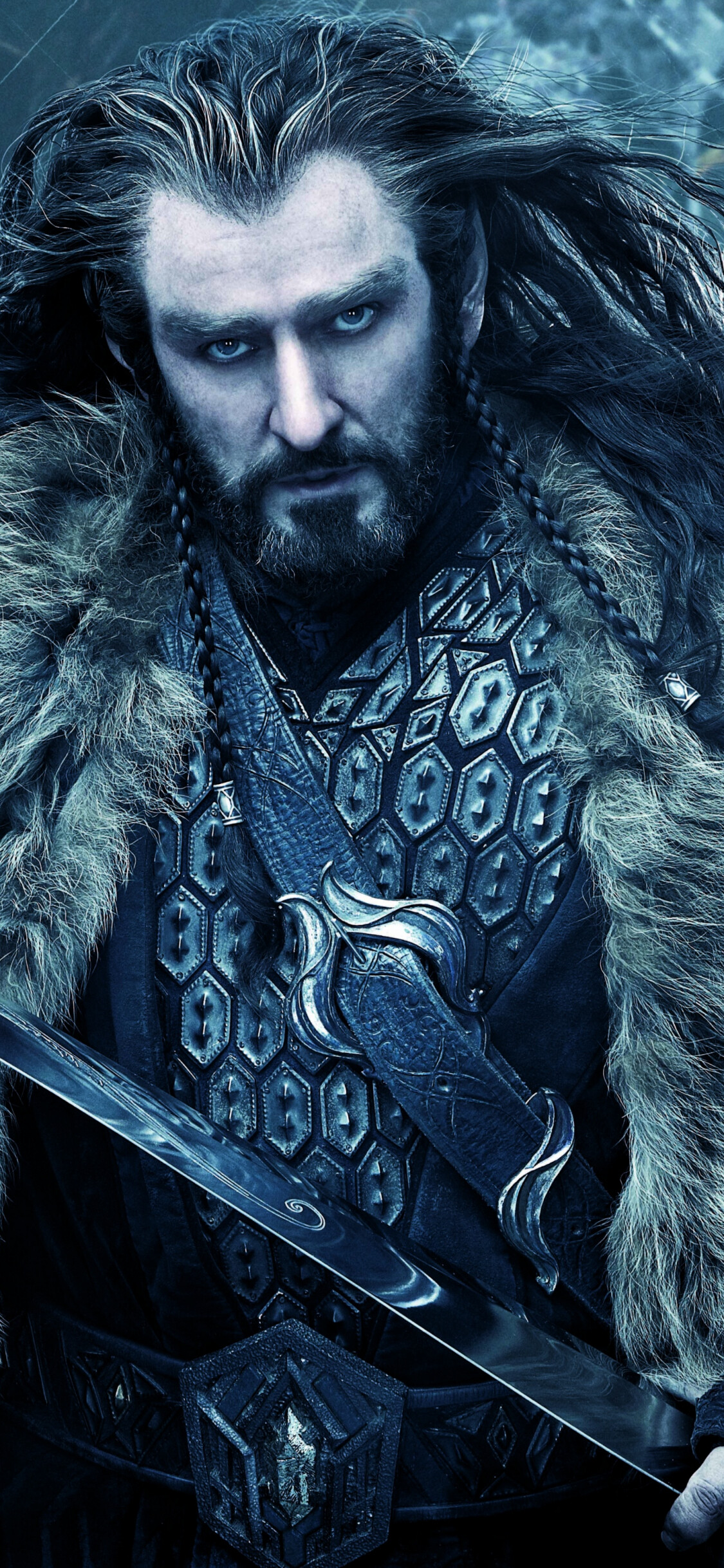 The Hobbit: Thorin Oakenshield, The leader of the Company of Dwarves. 1130x2440 HD Wallpaper.