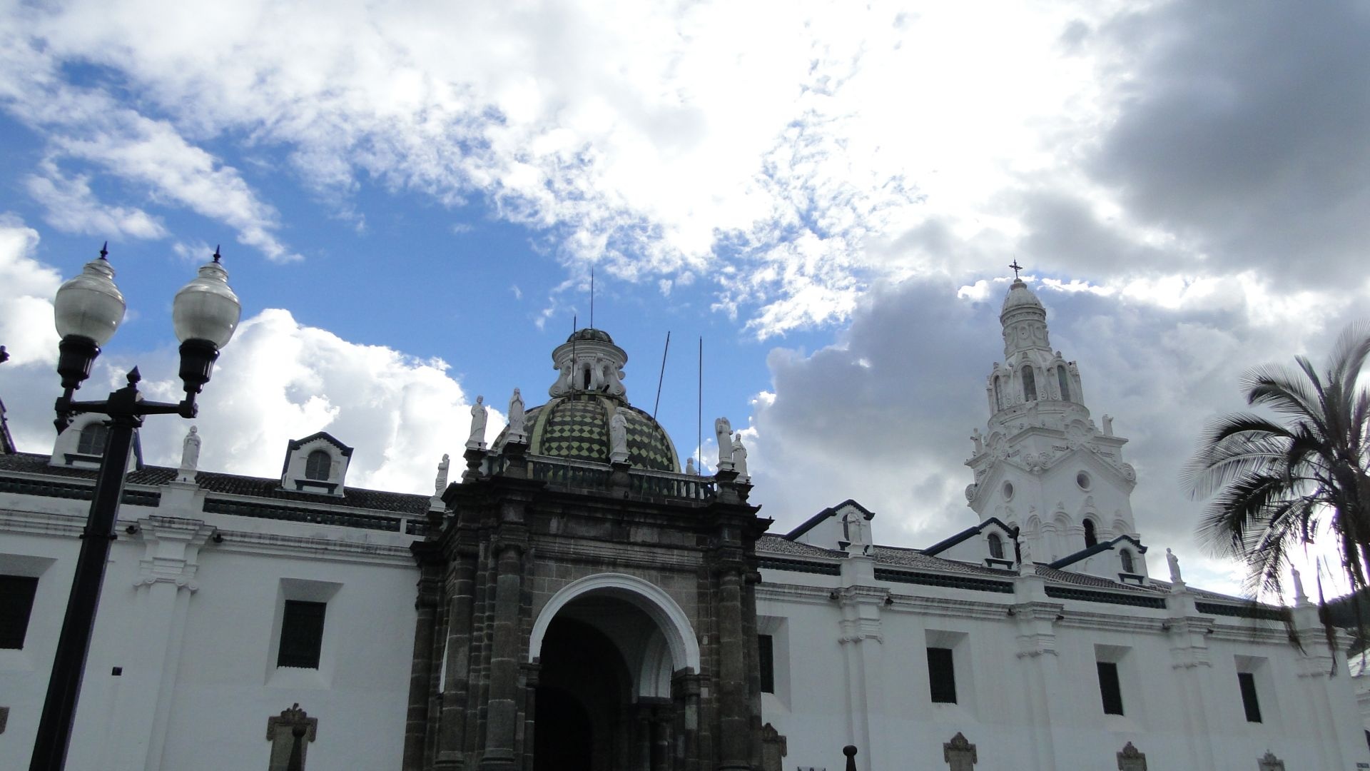 Quito tour, Churches in Quito, Historic center of Quito, Instinto Ecuador, 1920x1080 Full HD Desktop