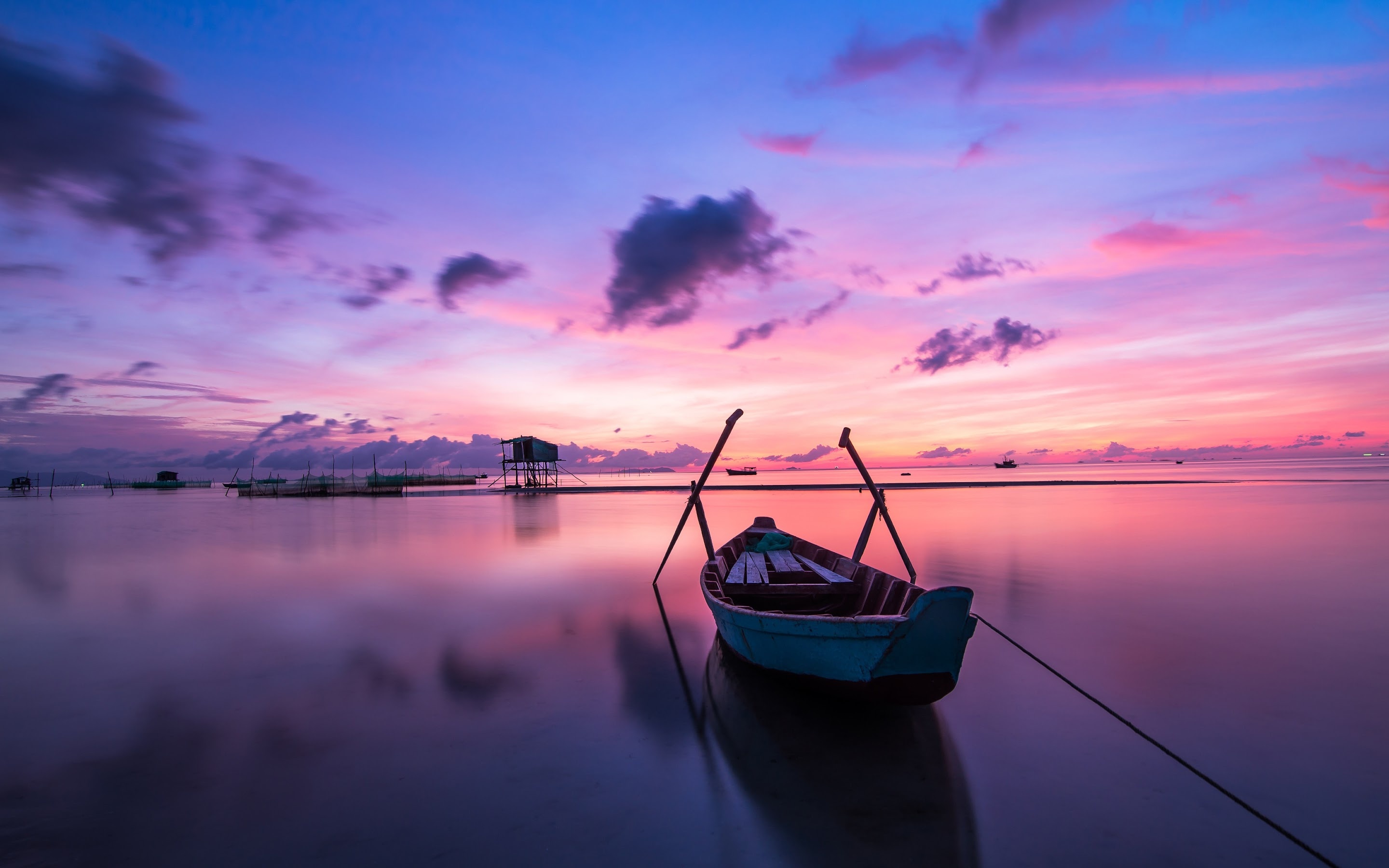 Boat: Seascape, Vessel shaped to give stability and permit propulsion. 2880x1800 HD Background.