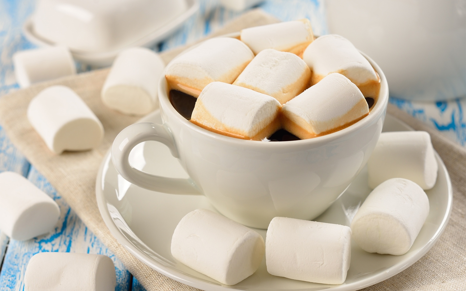 Sweet dessert delights, Marshmallow-topped drinks, Flavorful coffee cup treats, Chinese cuisine, 1920x1200 HD Desktop