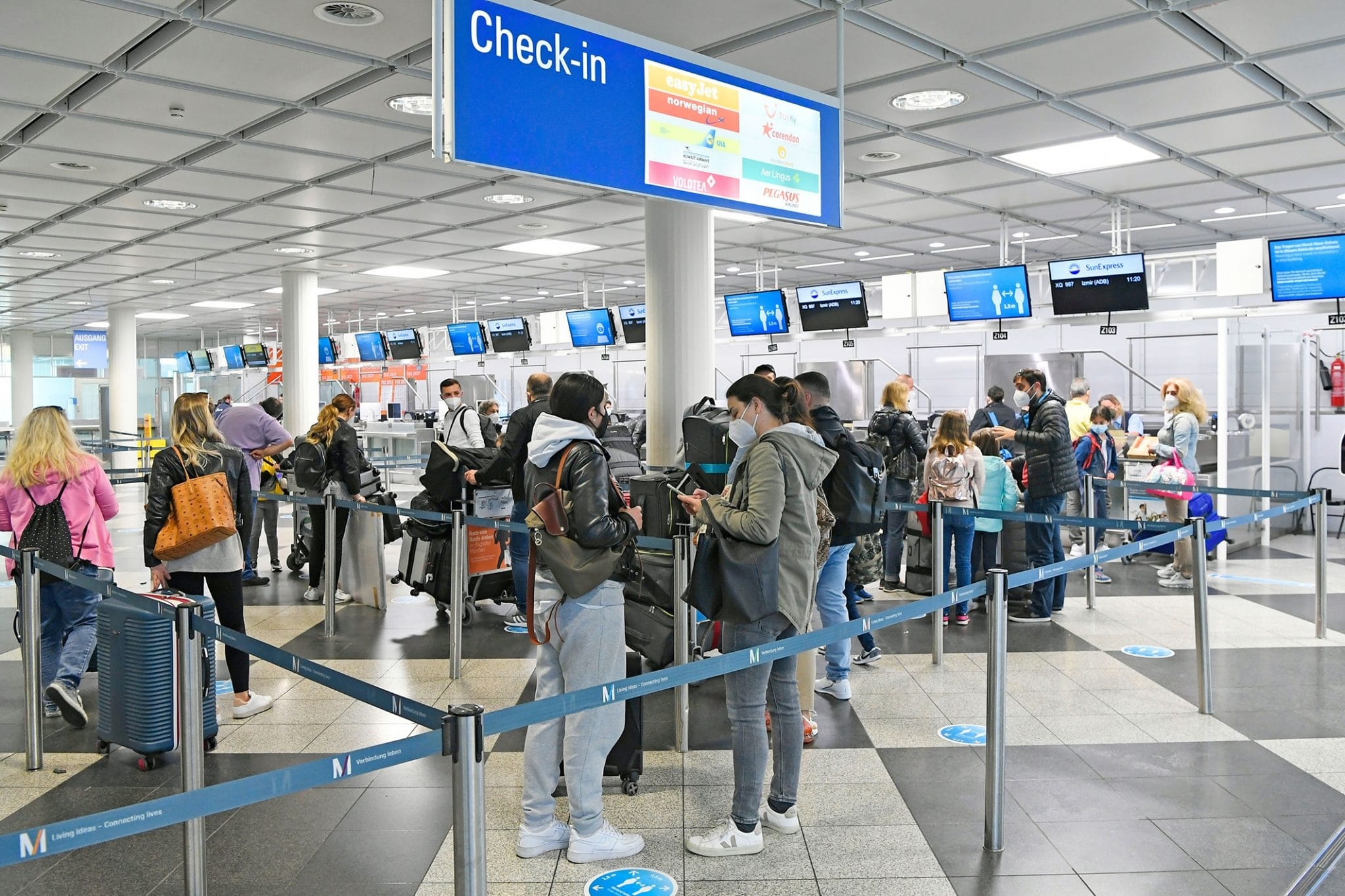 Munich International Airport, Terminal 1, Opens again, 2050x1370 HD Desktop