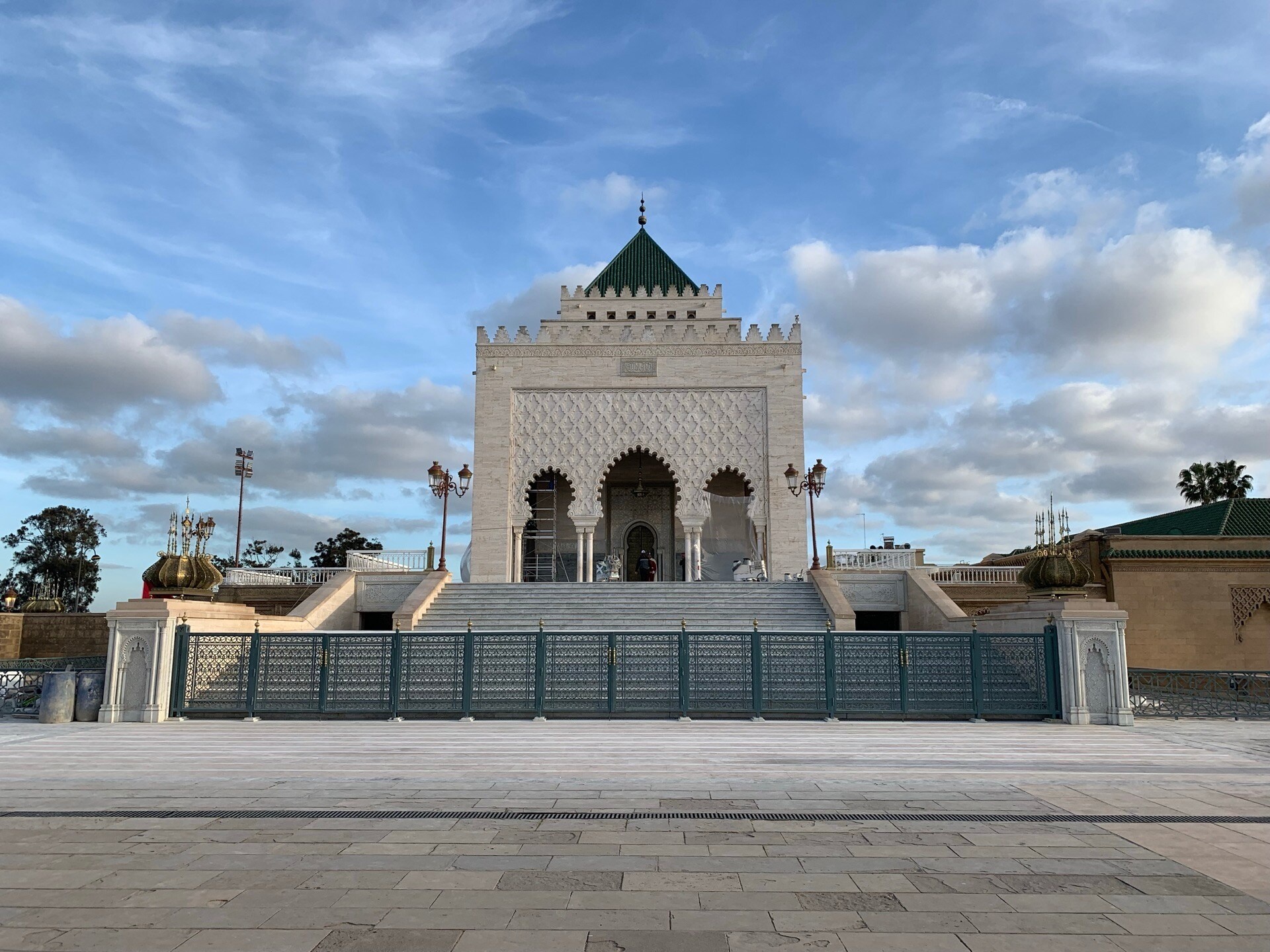 Mausoleum of Mohammed V, Rabat travel reviews, Travel guide, 1920x1440 HD Desktop