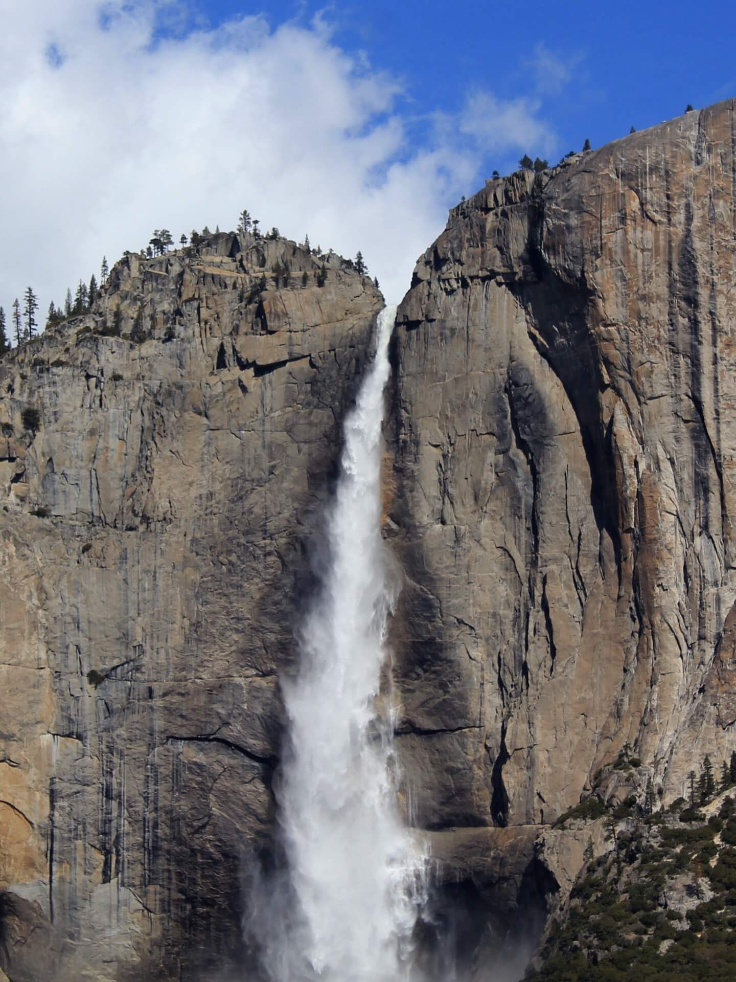 Yosemite National Park, RV camping, Nature adventure, Cu Camper, 1440x1920 HD Phone