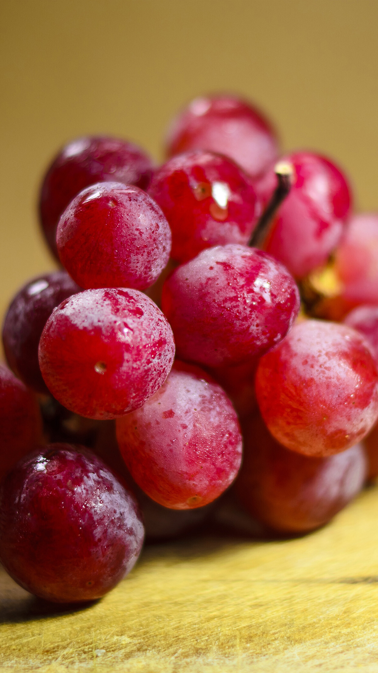 Fruit: Grapes contain antioxidants, vitamin C, potassium, and vitamin K. 1250x2210 HD Wallpaper.