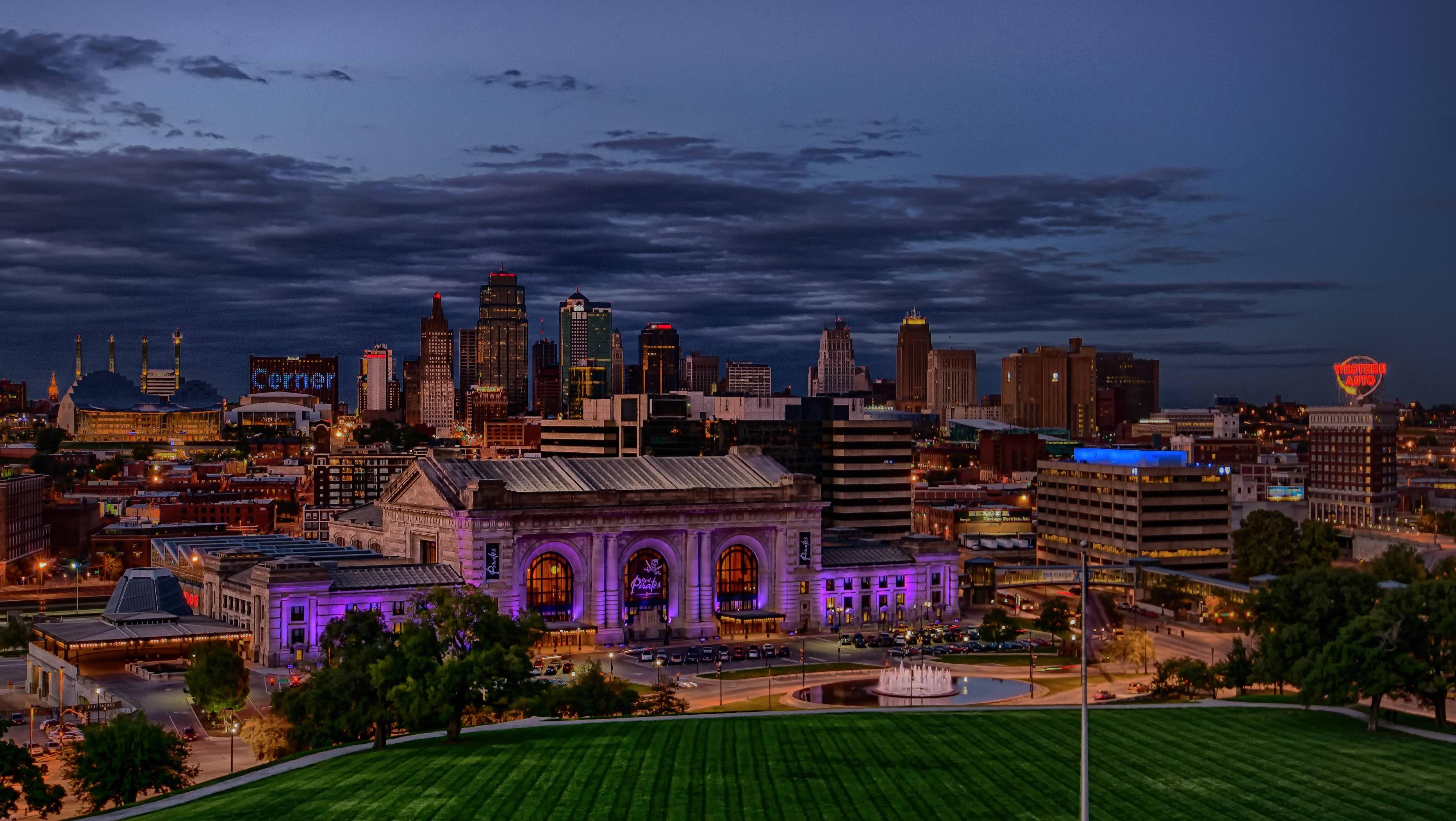 Kansas City: Union Station, The largest city in Missouri by population and area. 3730x2110 HD Wallpaper.