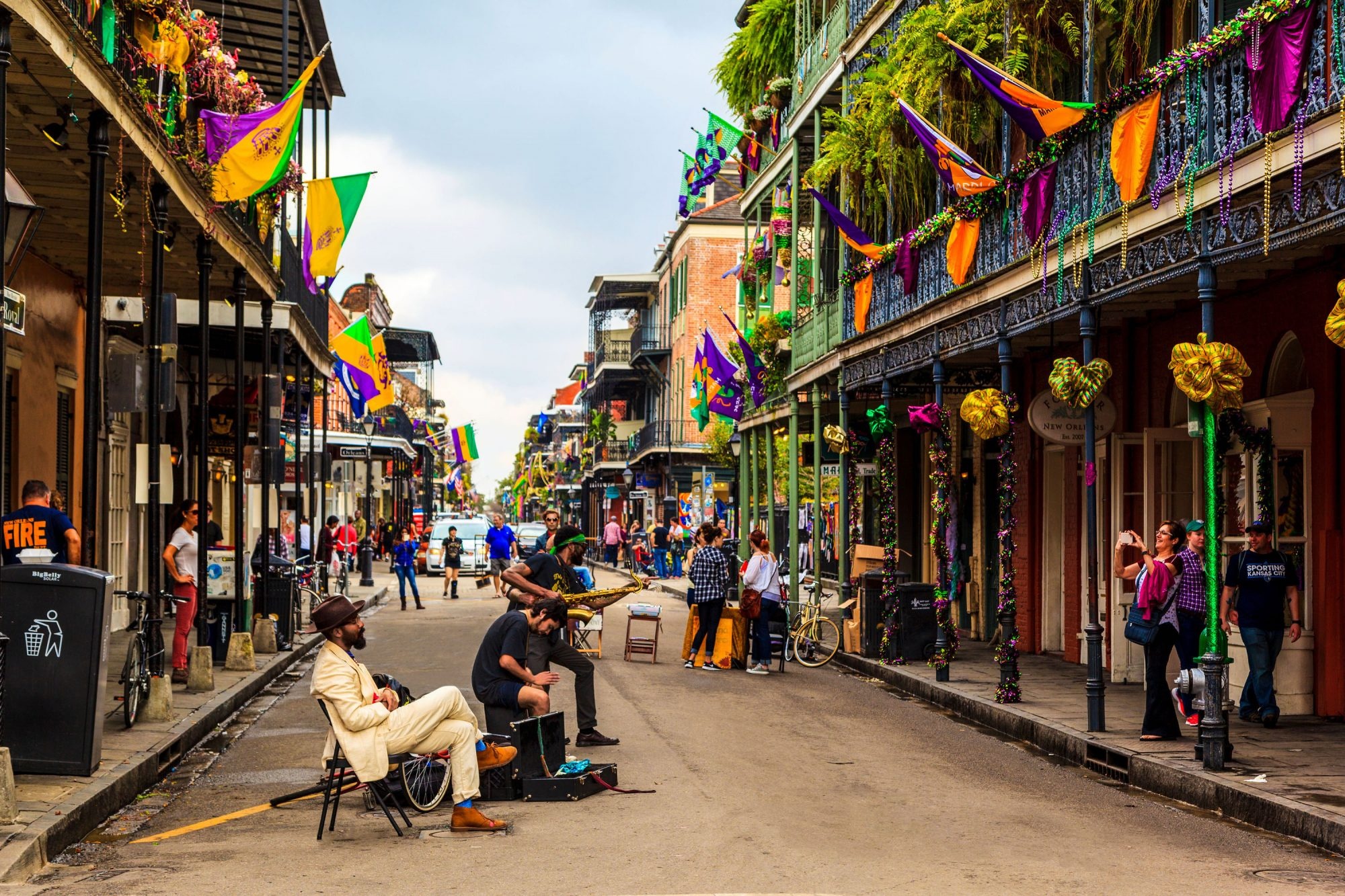 French Quarter, New Orleans, Things to Do, Rachael Ray, 2000x1340 HD Desktop