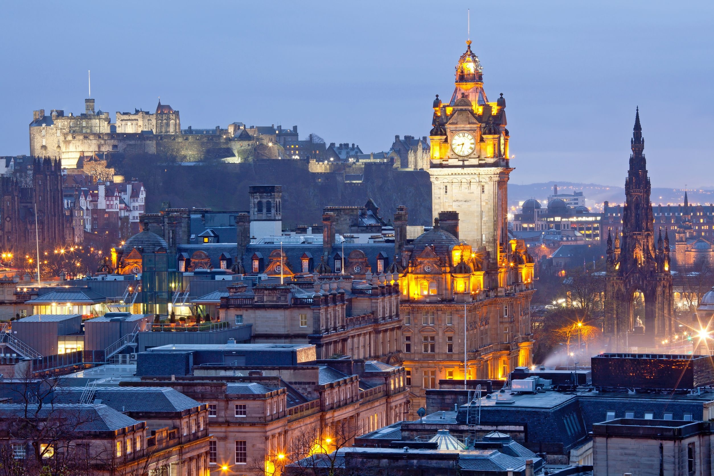 Edinburgh skyline, Medieval beauty, Royal history, Scottish allure, 2510x1680 HD Desktop