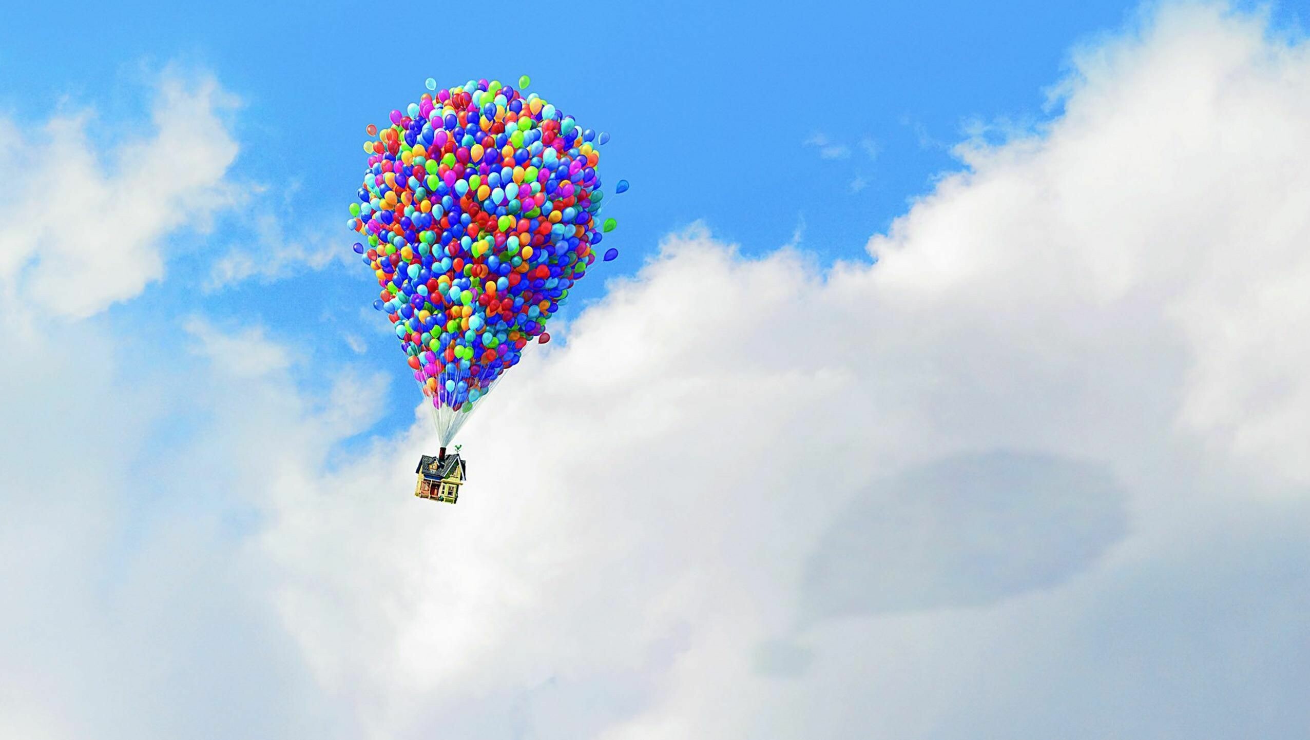 Up (Cartoon): 78-year-old Carl Fredricksen travels to Paradise Falls in his house equipped with balloons. 2560x1450 HD Wallpaper.