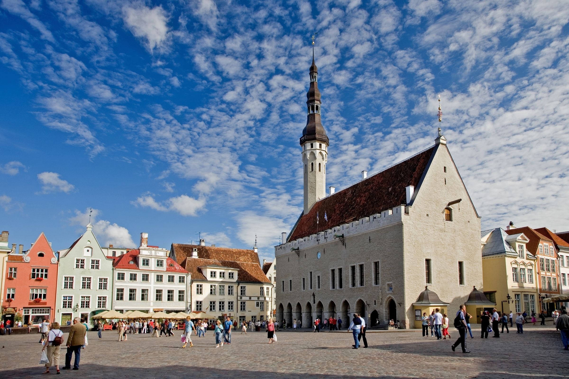 Tallinn Town Hall, Tallinn old city, Surrounded by towers, 2400x1600 HD Desktop