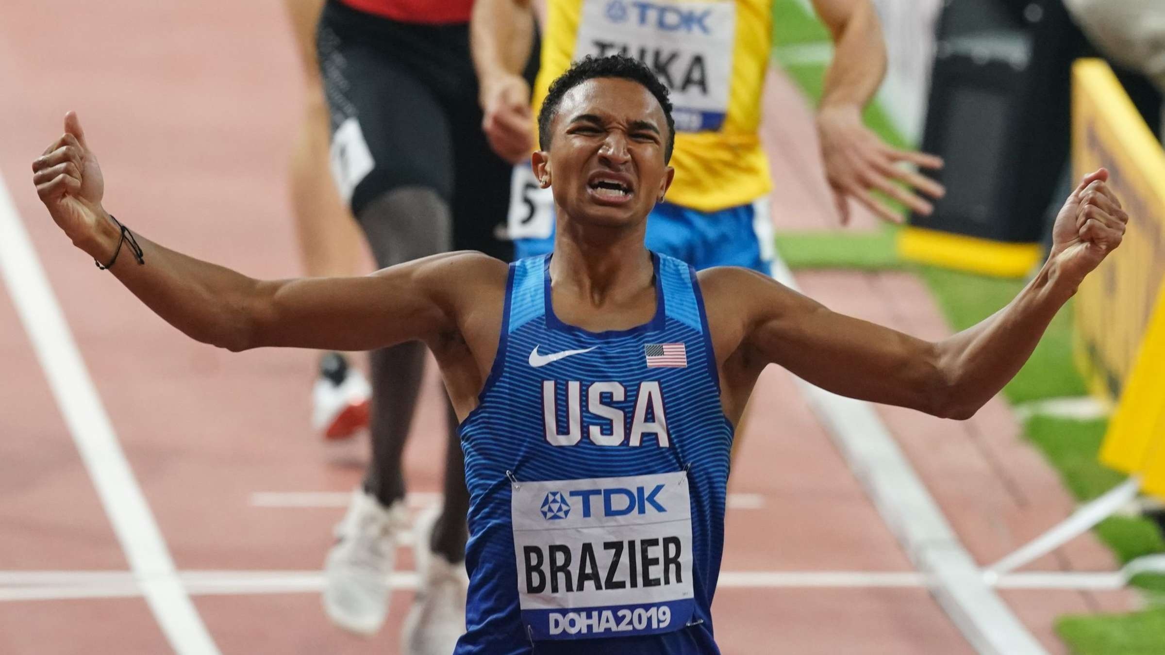 Donavan Brazier, Middle-distance runner, American sensation, Tokyo hopeful, 2400x1350 HD Desktop