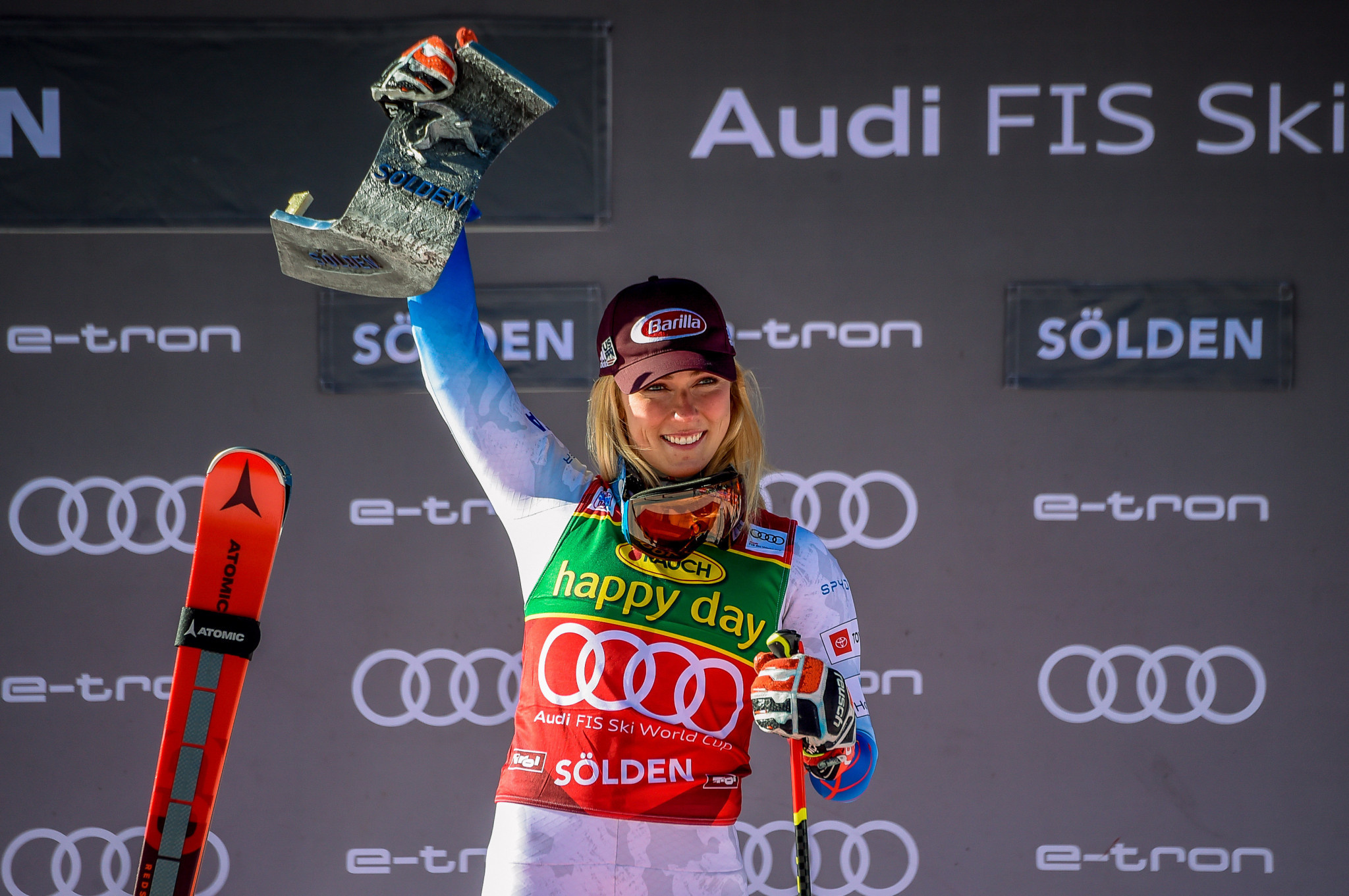 Mikaela Shiffrin, Slalom doubleheader excitement, Stenmark record chase, Levi ski challenge, 2050x1370 HD Desktop