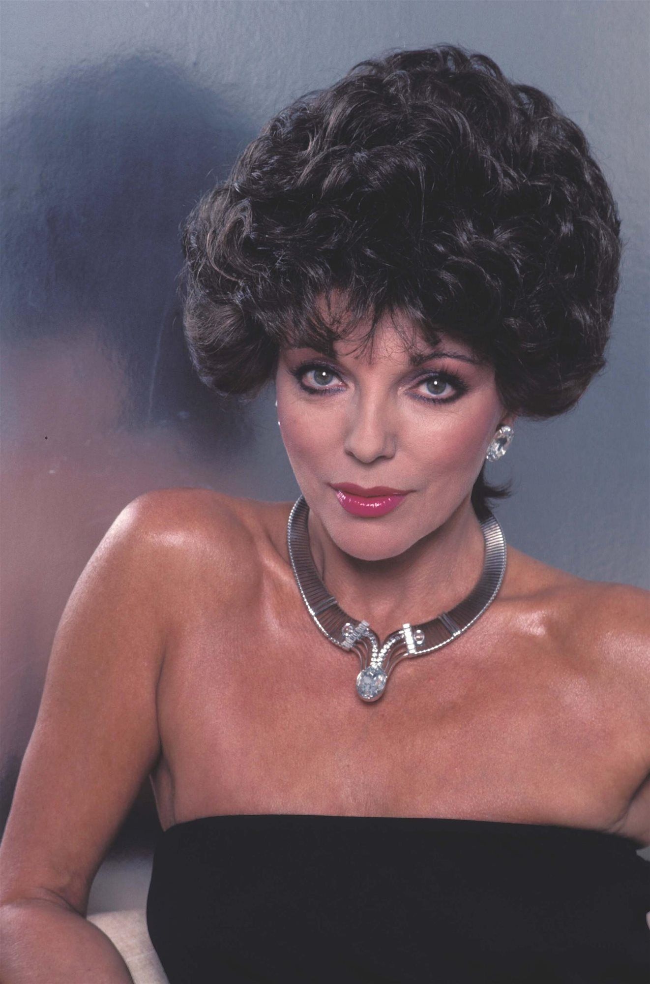 Joan Collins Movies, NYC inspiration, Denver Clan, Iconic actress, 1330x2000 HD Handy