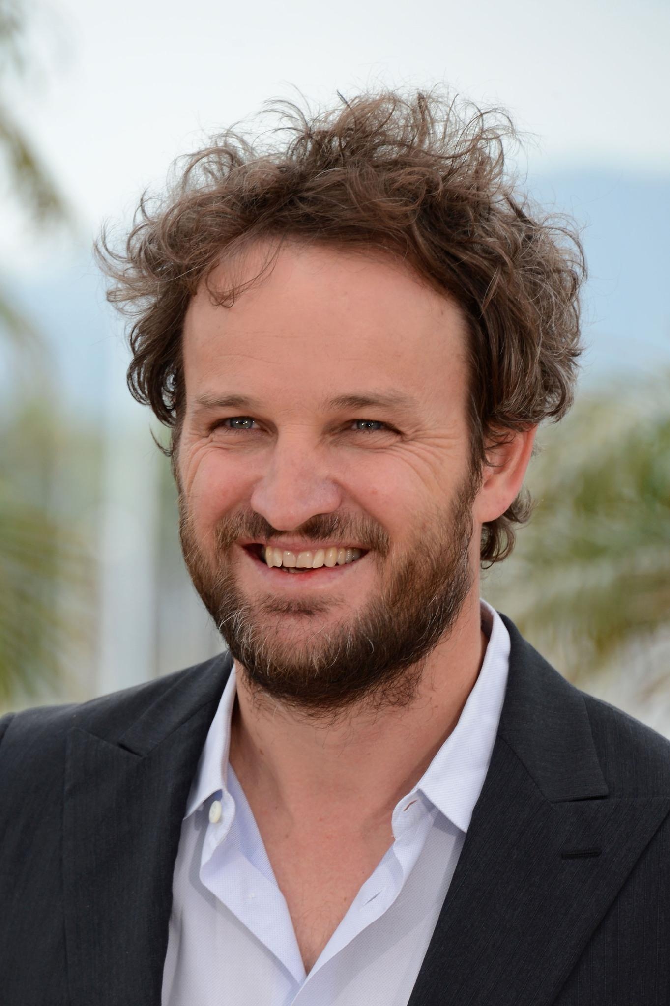 Jason Clarke, High-quality wallpapers, Background collection, Free downloads, 1370x2050 HD Handy