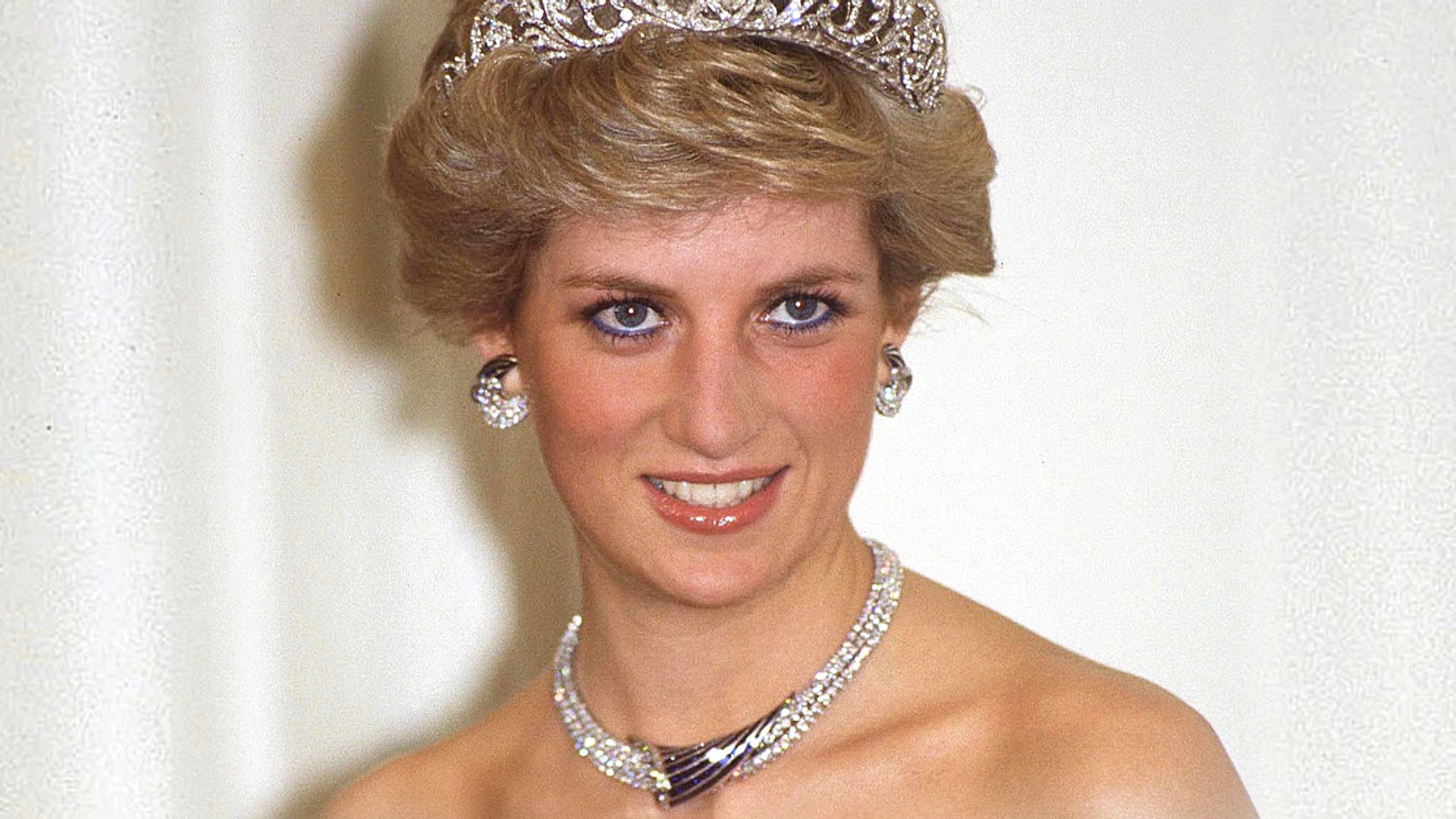 Princess Diana: A leader of fashion in the 1980s and 1990s, Celebrities. 1920x1080 Full HD Wallpaper.