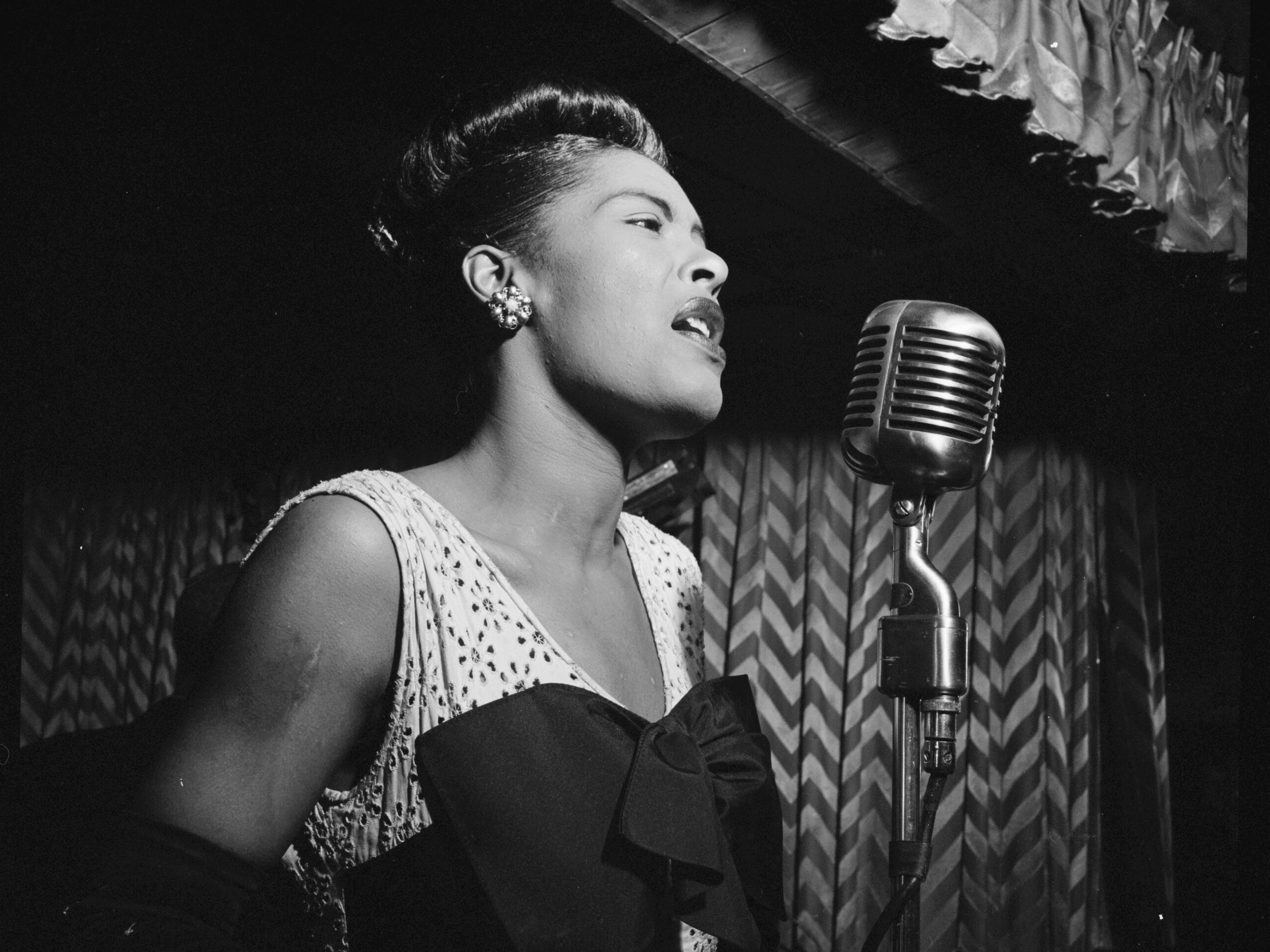 Billie Holiday, Strange Fruit, Haunting lyrics, Dark history, 2580x1930 HD Desktop