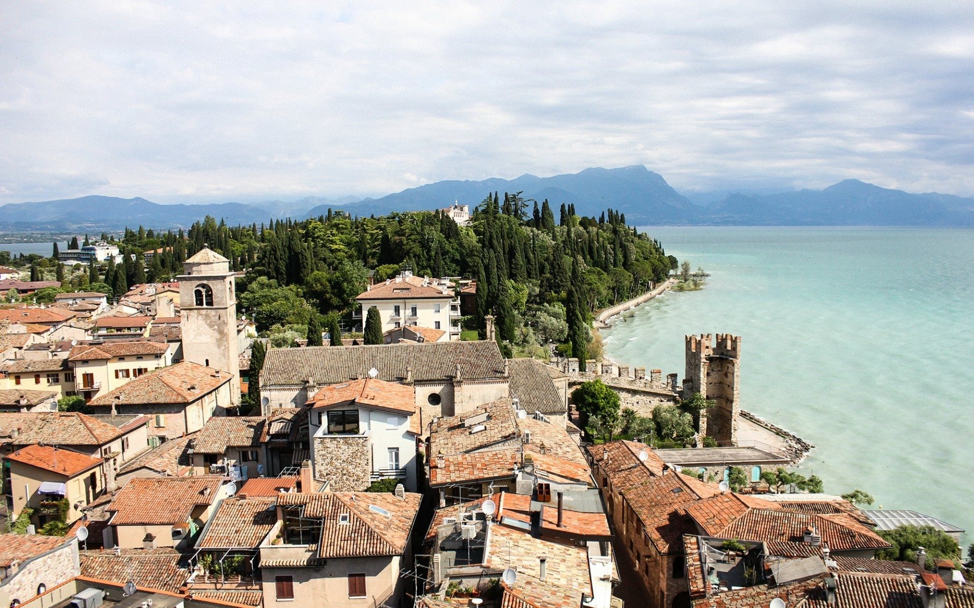 Lombardy towns, Italian beauty, Sirmione pictures, European charm, 1920x1200 HD Desktop