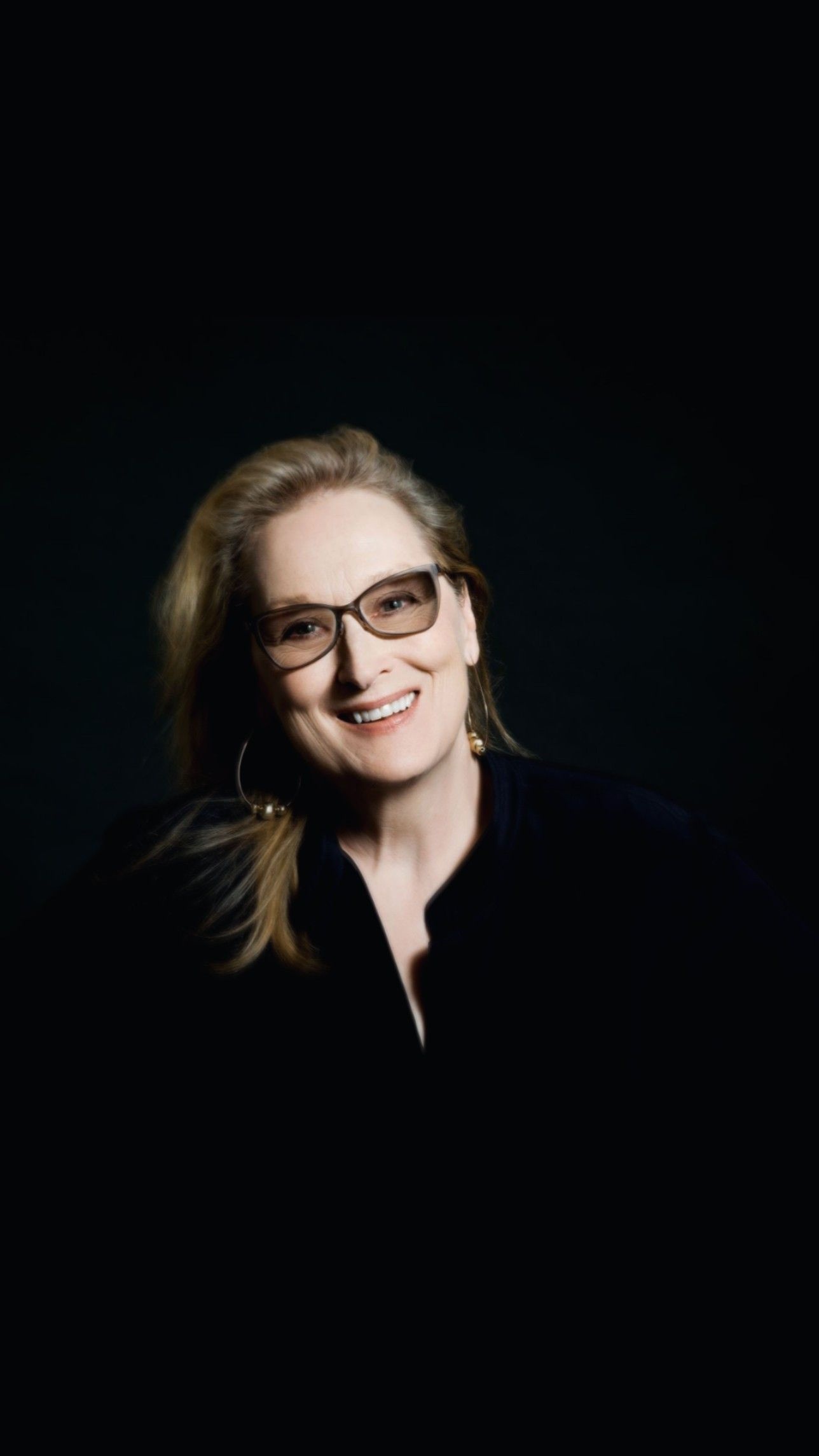 Meryl Streep, Striking wallpapers, Meryl Streep actors, Hollywood brilliance, 1290x2290 HD Phone