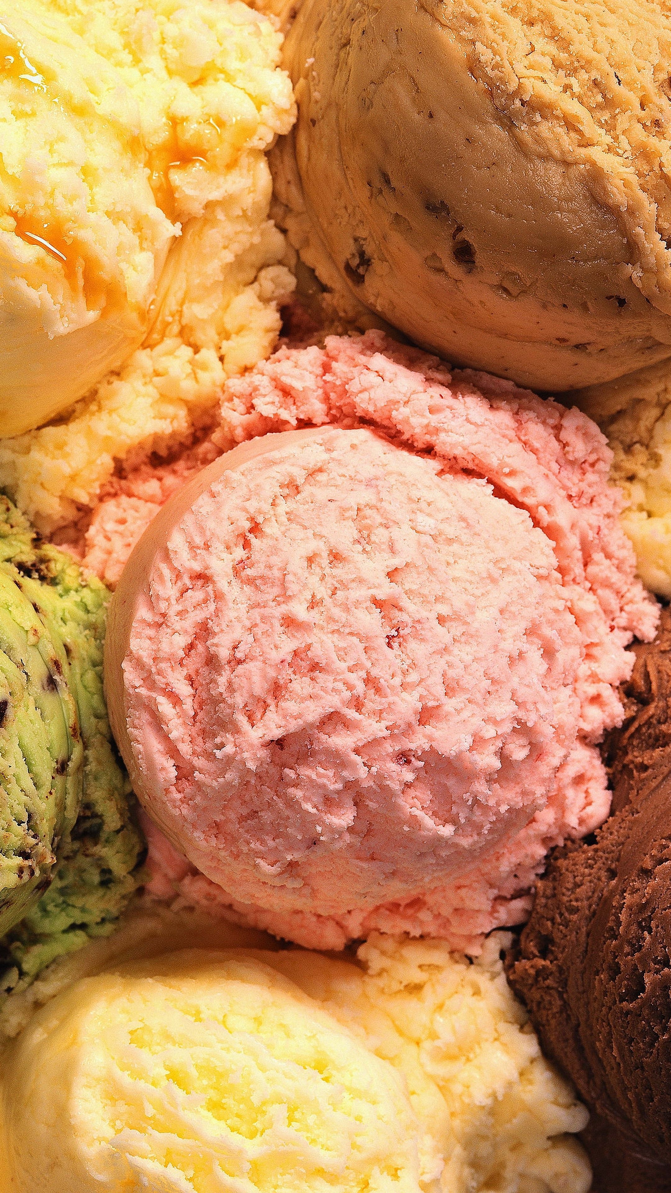 Gelato: Typically contains 35% air and more flavoring than other kinds of frozen desserts. 2160x3840 4K Wallpaper.