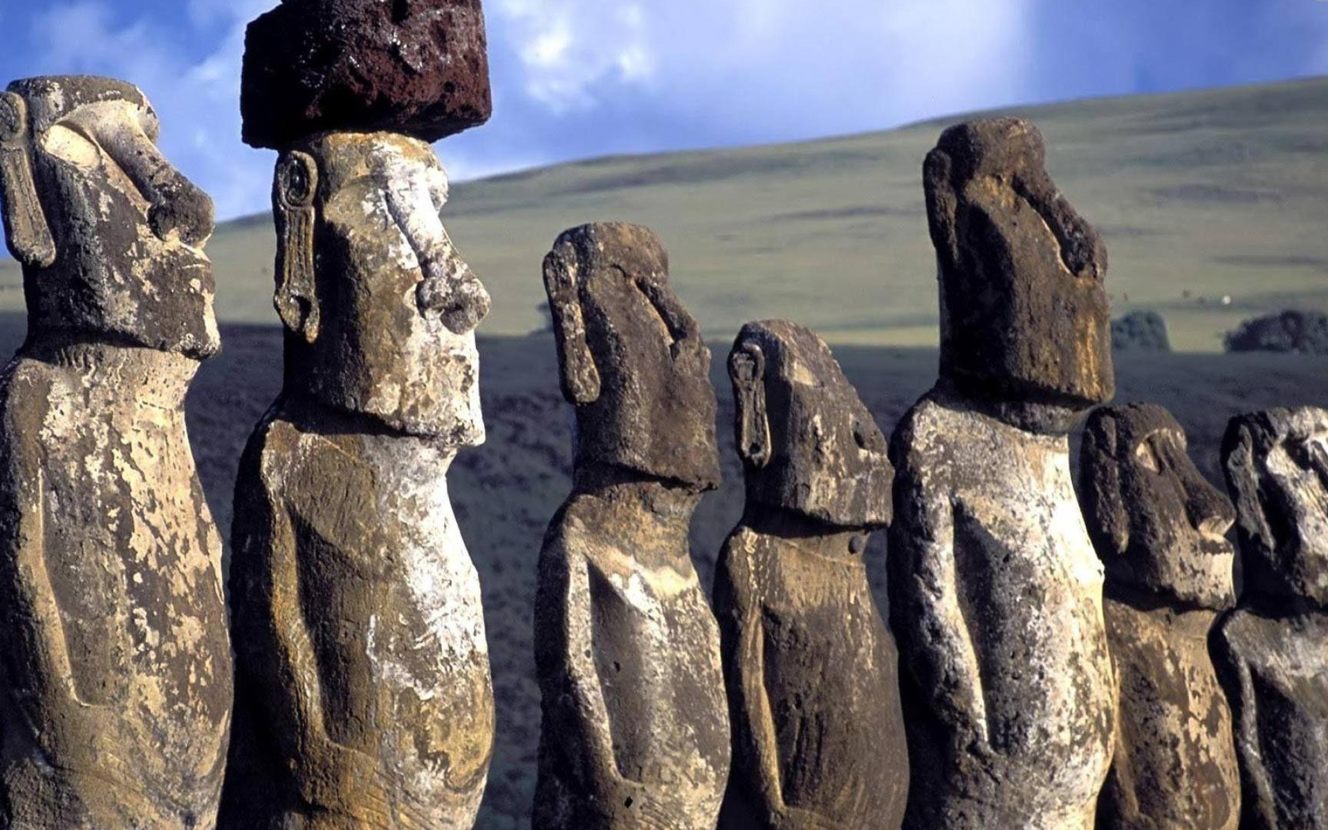 Mysterious monolithic statues, Polynesian civilization, Scenic Rapa Nui, Stone giants, 1920x1200 HD Desktop