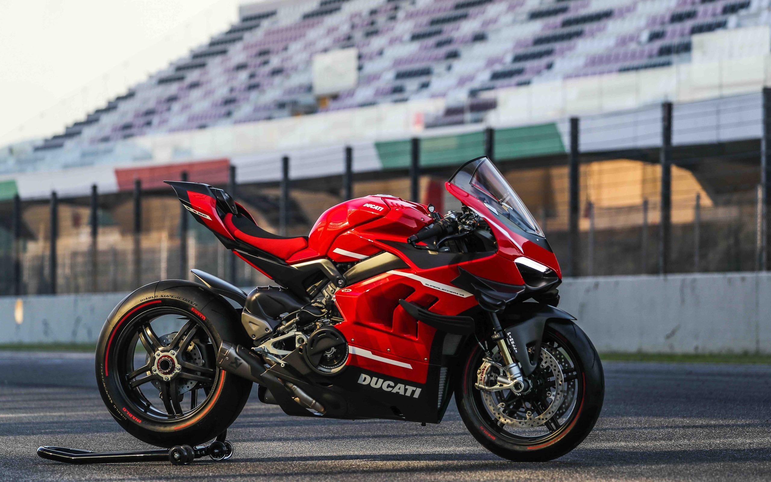 Ducati Superleggera V4, Mugello lap time, Masterful performance, Racetrack excellence, 2560x1600 HD Desktop