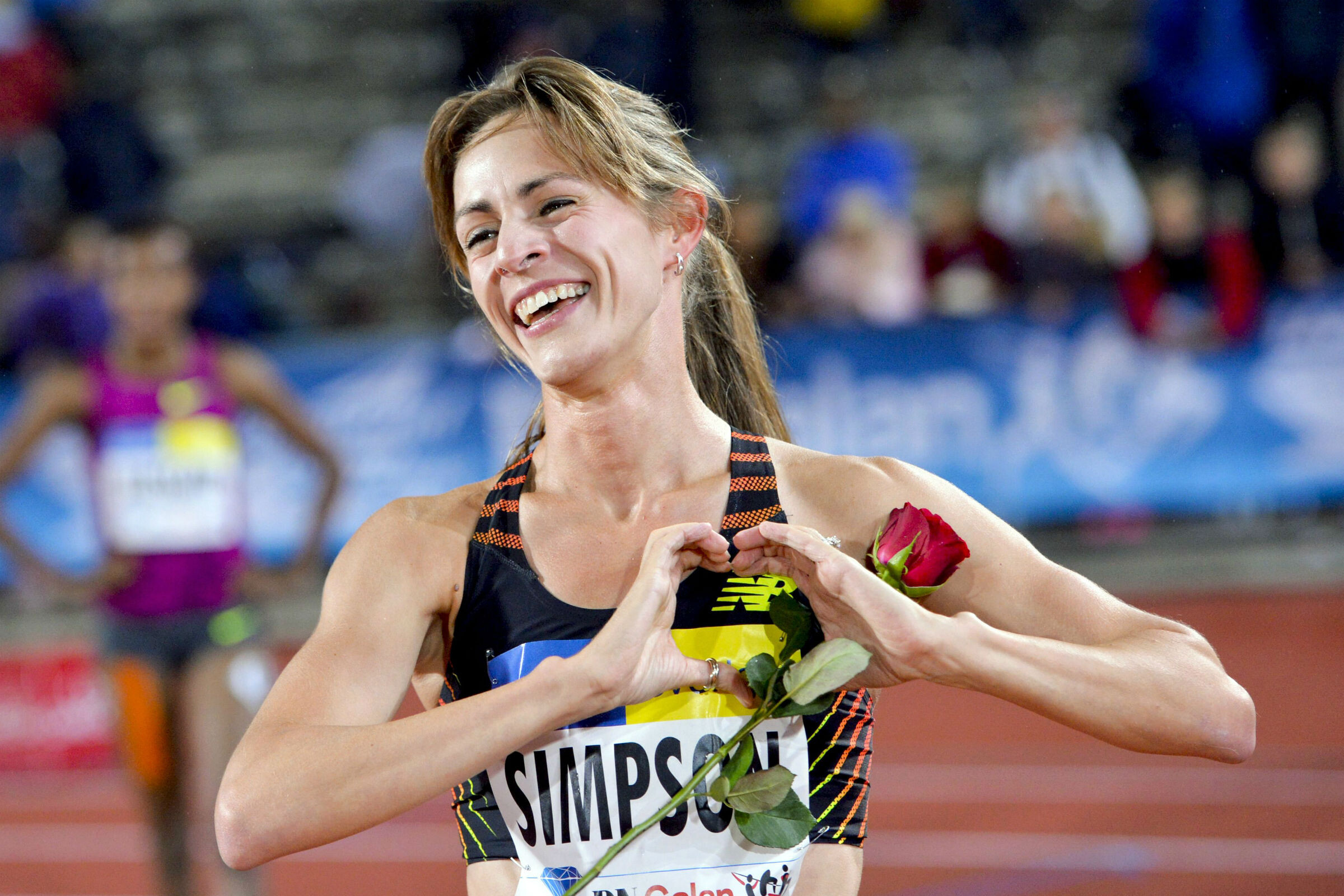 Jennifer Simpson, Elite runner, Middle-distance races, Victory celebrations, 2400x1600 HD Desktop
