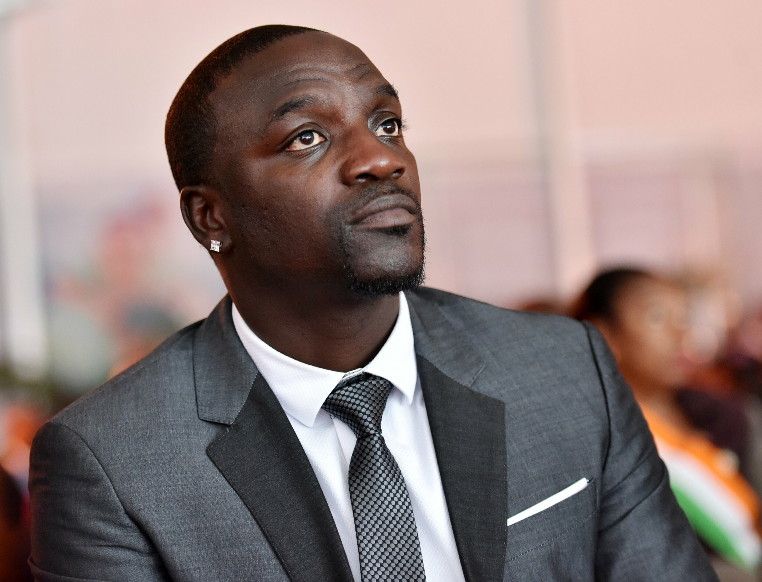 Akon, Top free backgrounds, Wallpaper, Magazine50, 2500x1910 HD Desktop