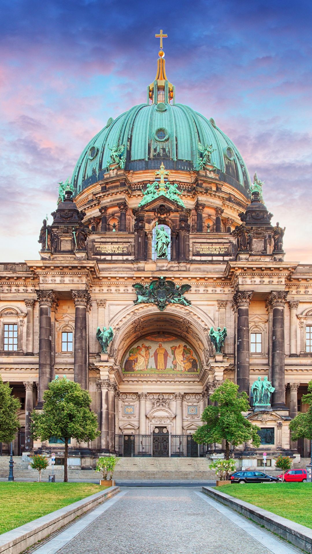 Cathedral: The Evangelical Supreme Parish and Collegiate Church in Berlin, Renaissance and Baroque Revival styles. 1080x1920 Full HD Background.