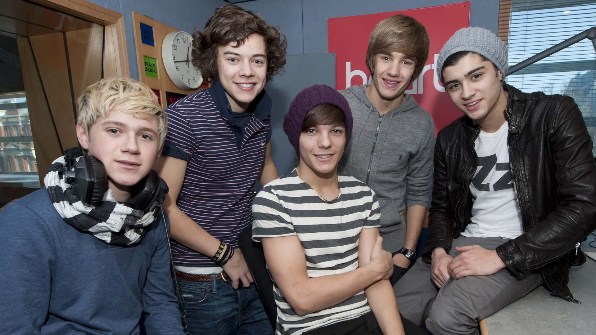 One Direction (Band): The group named the Global Recording Artist of the Year, 1D. 1920x1080 Full HD Wallpaper.