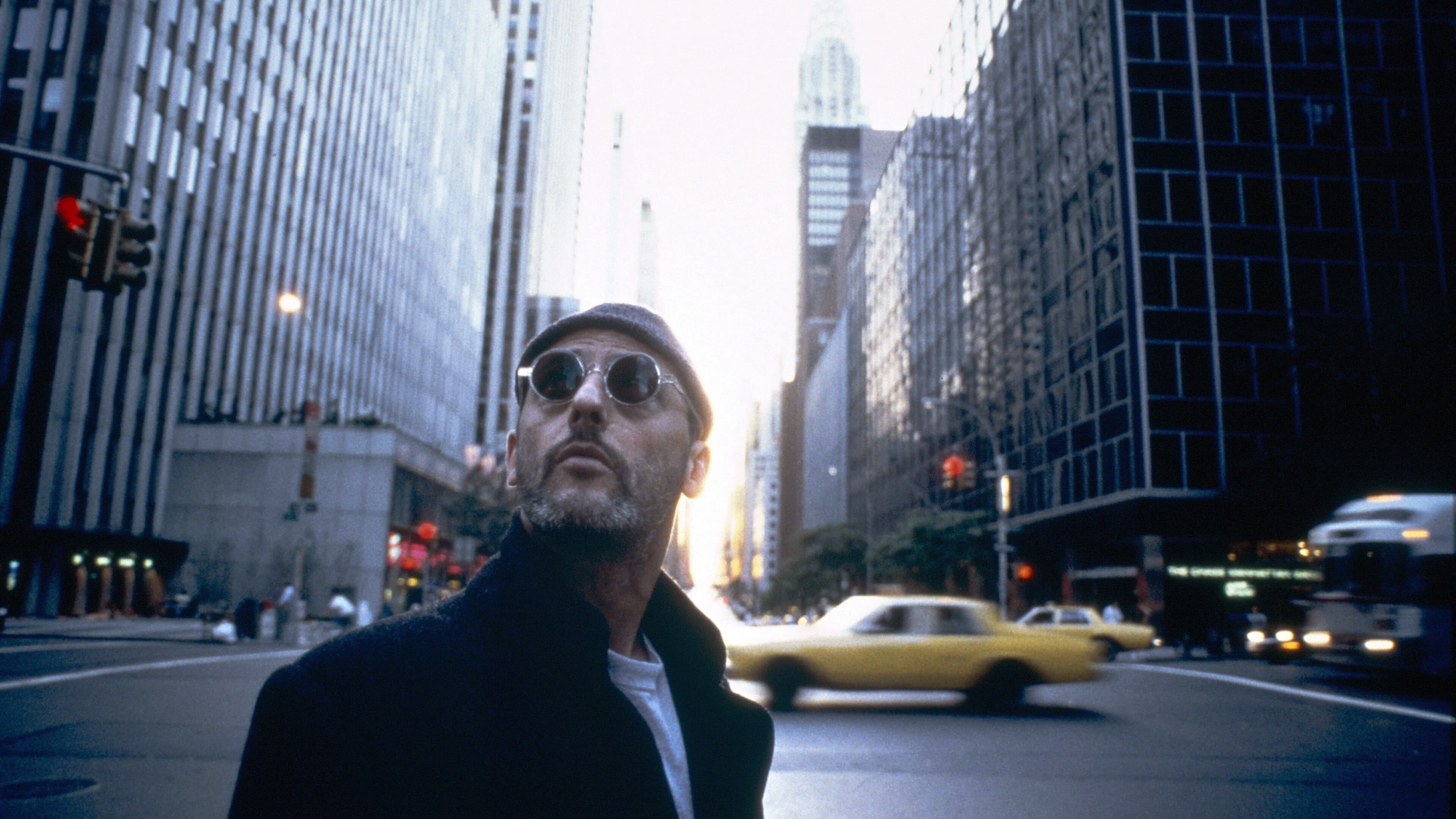 Leon: Jean Reno, Written and directed by Luc Besson. 3840x2160 4K Background.