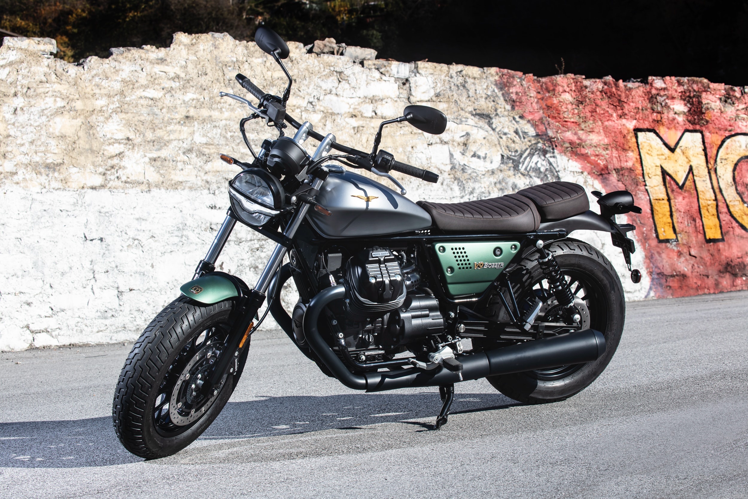 Moto Guzzi V9, Wide magazine, Automotive photography, Iconic bike, 2500x1670 HD Desktop
