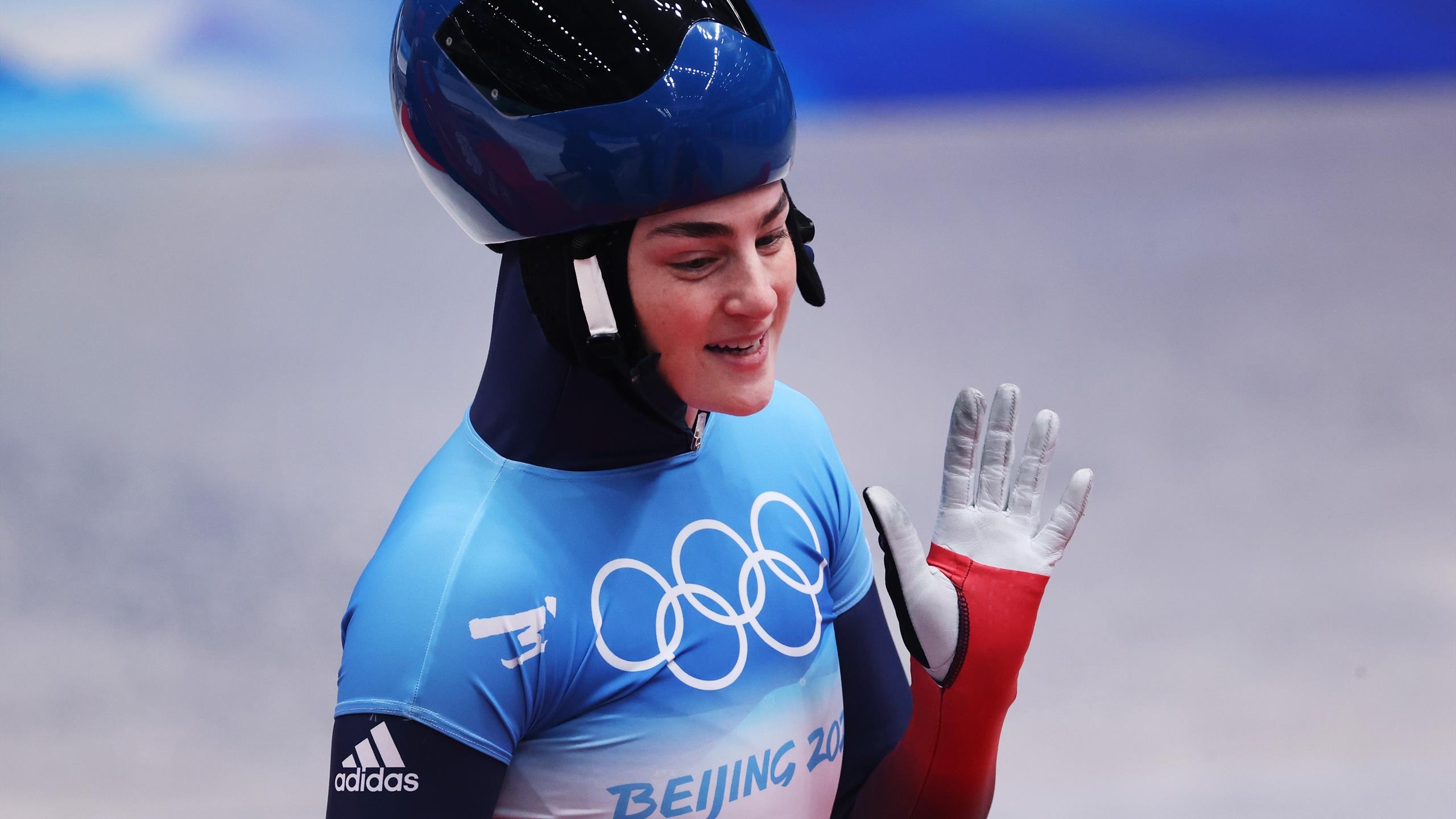 Skeleton (Sport): Laura Deas at the 2022 Beijing Winter Olympic Games. 2560x1440 HD Background.