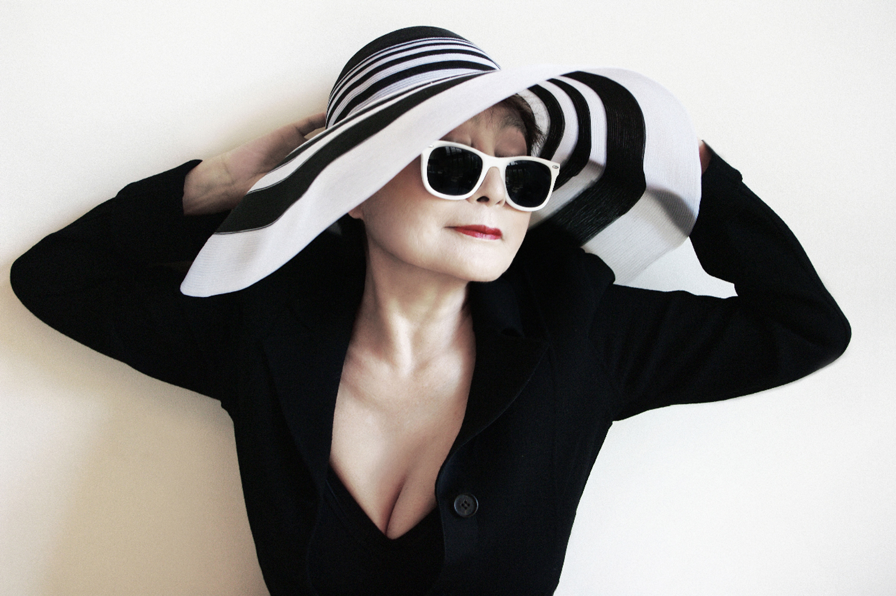 Yoko Ono, High definition, Visual delight, 3000x2000 HD Desktop