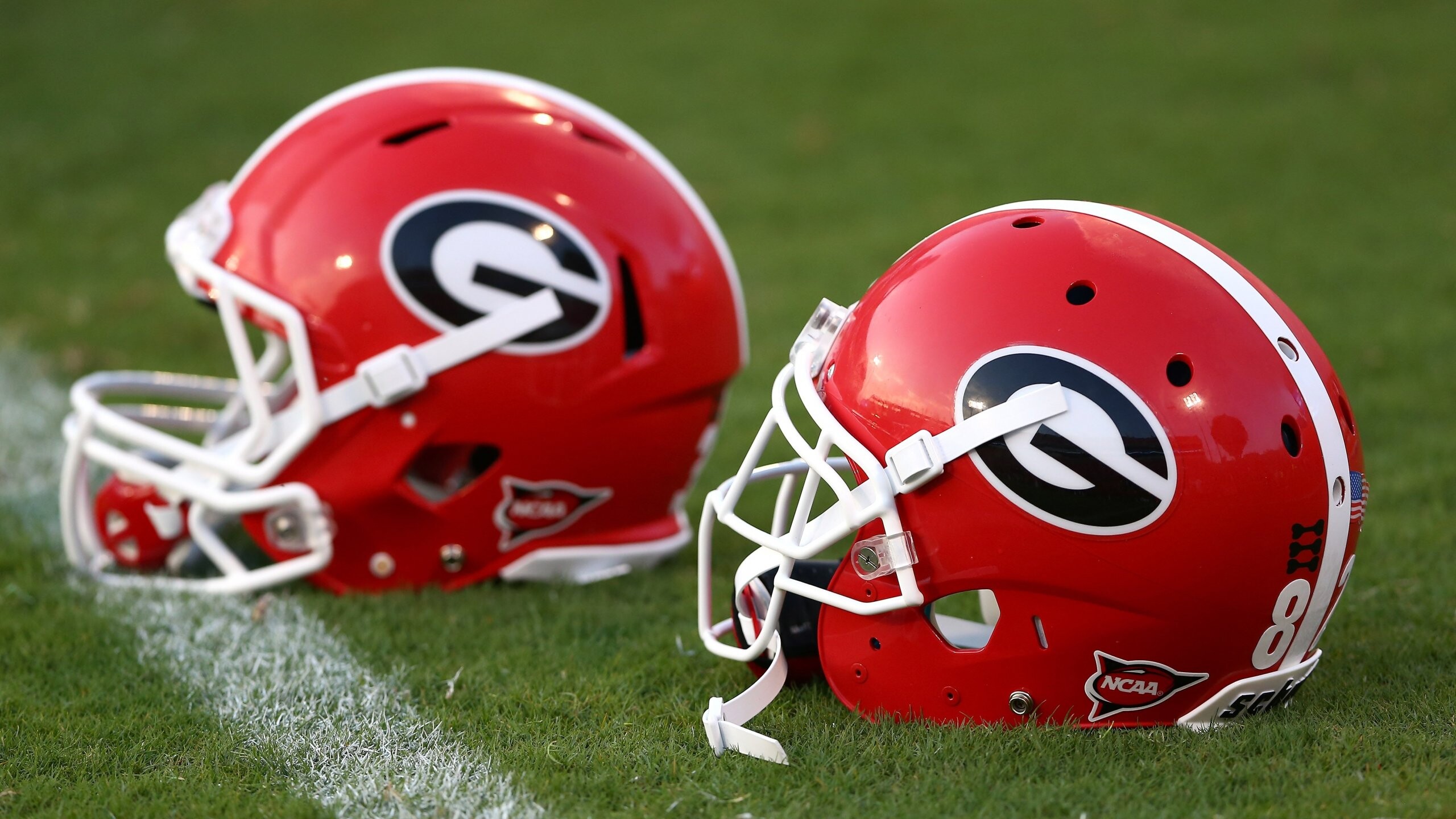 Georgia Bulldogs: Red, UGA football, Helmets, NCAA, The only undefeated team in 1980. 2560x1440 HD Wallpaper.