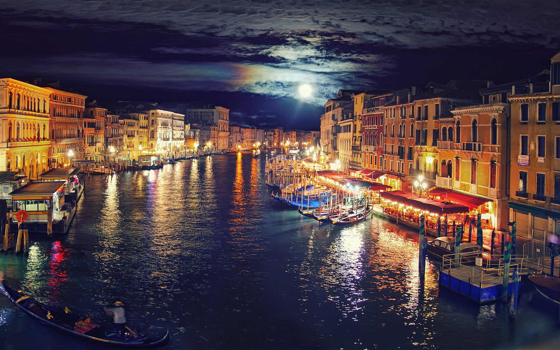 Venice: Has been recognized as a UNESCO World Heritage Site since 1987. 1920x1200 HD Background.