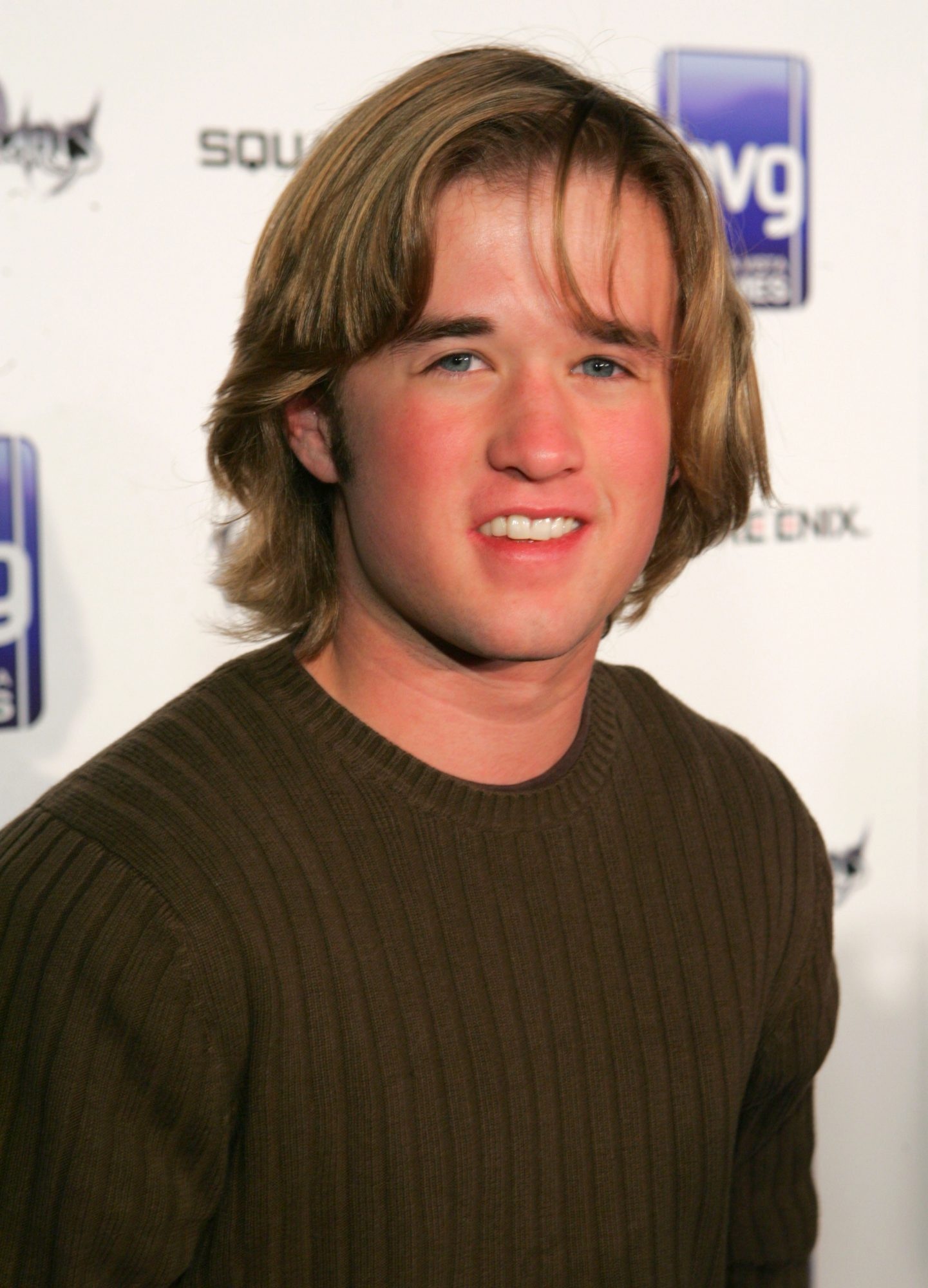 Haley Joel Osment, Image download, Picture collection, Free, 1450x2000 HD Phone