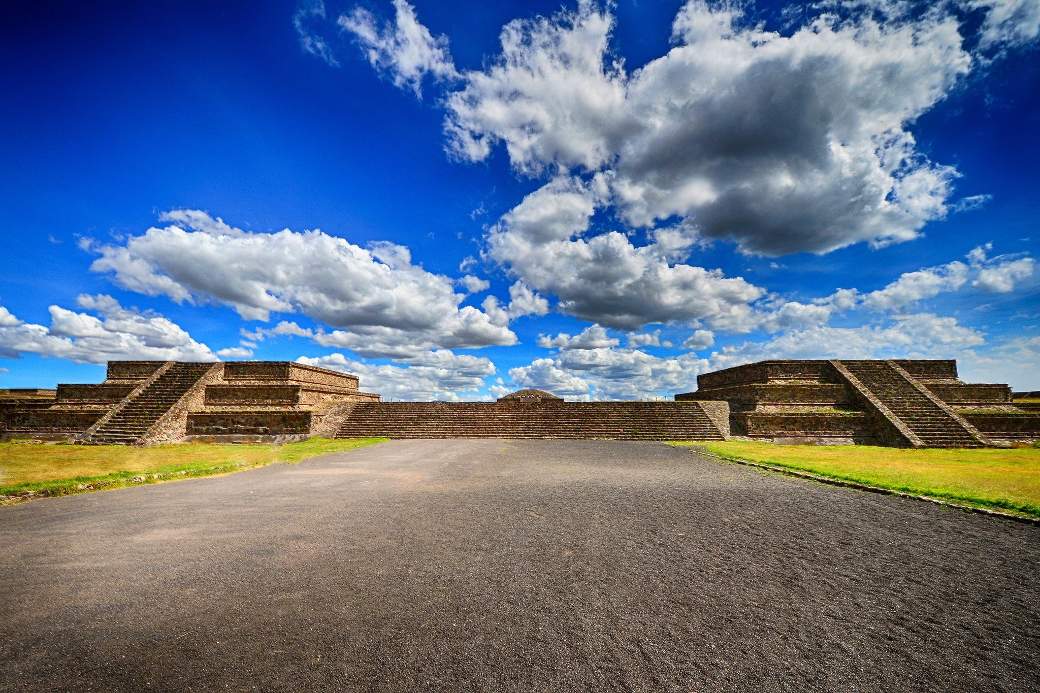Teotihuacan cities, Mexico sky, Travel adventures, Cloud formations, 2050x1370 HD Desktop