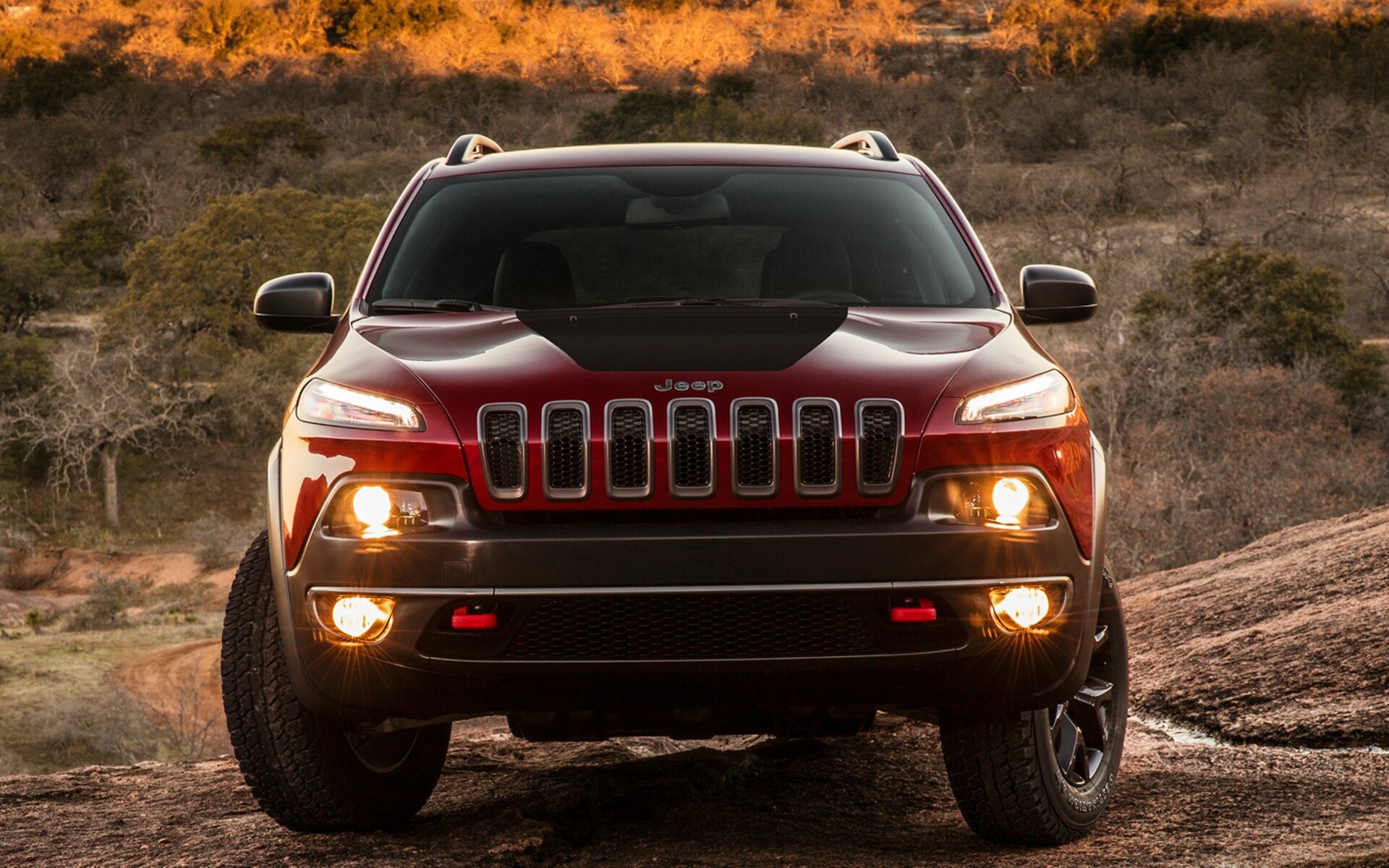 Jeep Grand Cherokee: A performance-based SUV, V8 engine, Driver-assist technologies. 1920x1200 HD Background.