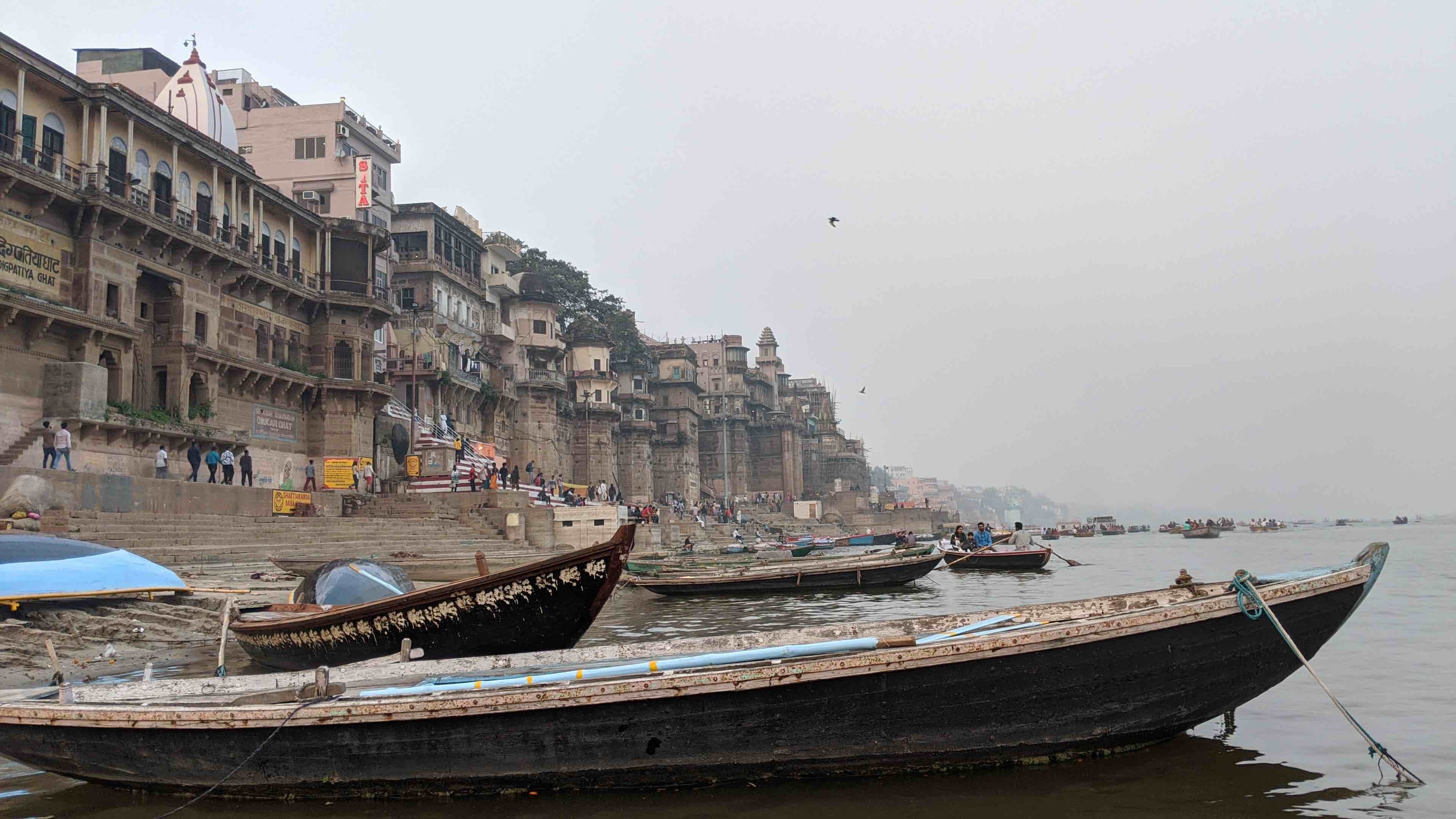 The Ganges river, Varanasi holy ghats, Data Meets Media, 3840x2160 4K Desktop