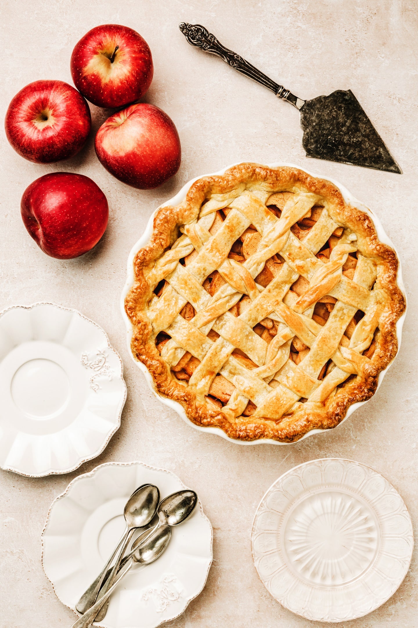 Pie: Apple, Symbol of traditional American home cooking. 1440x2160 HD Background.