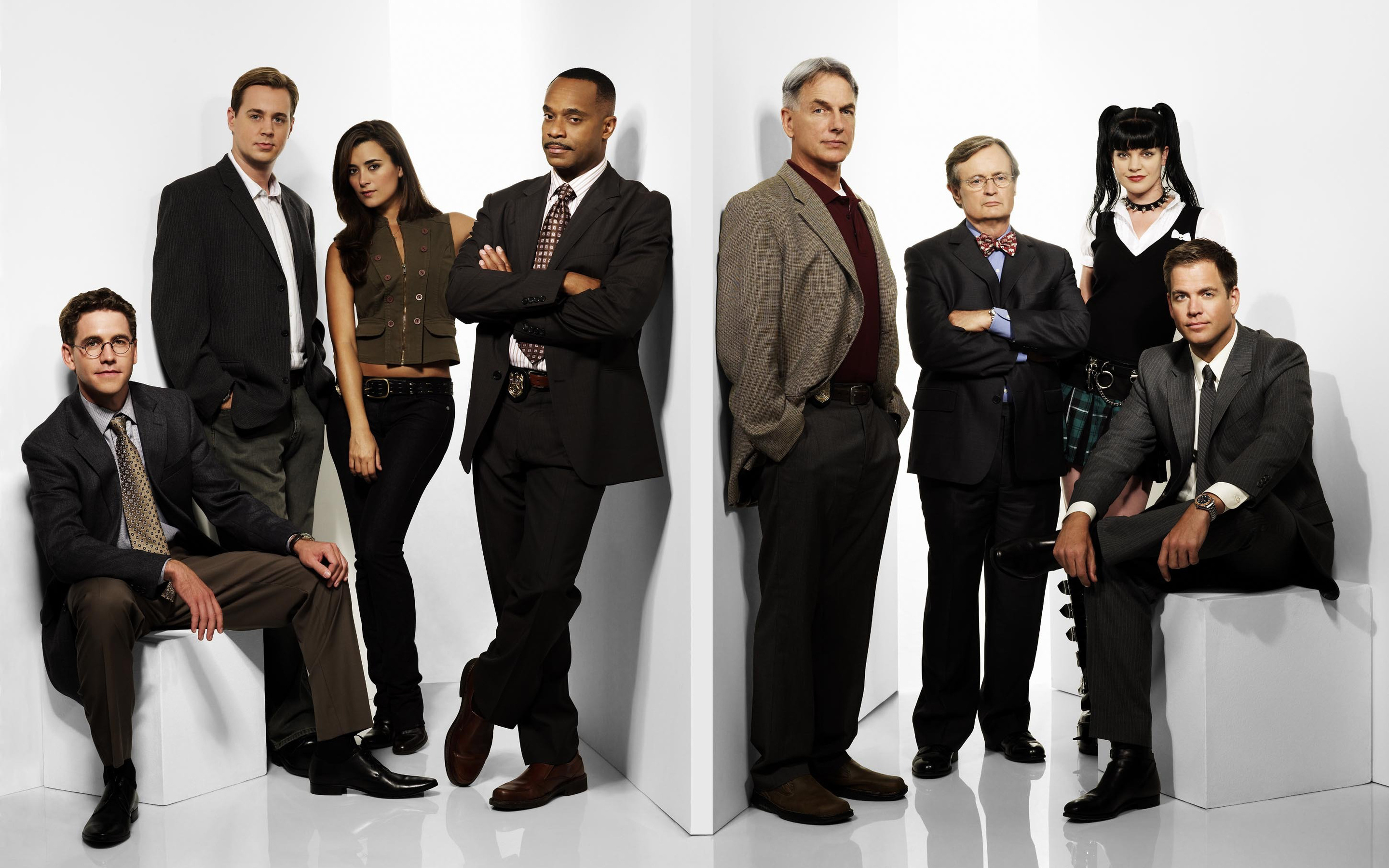 NCIS: Naval Criminal Investigative Service: A runaway hit, Debut in 2003, CBS’s NCIS, Crime, The major lead roles. 2880x1800 HD Wallpaper.
