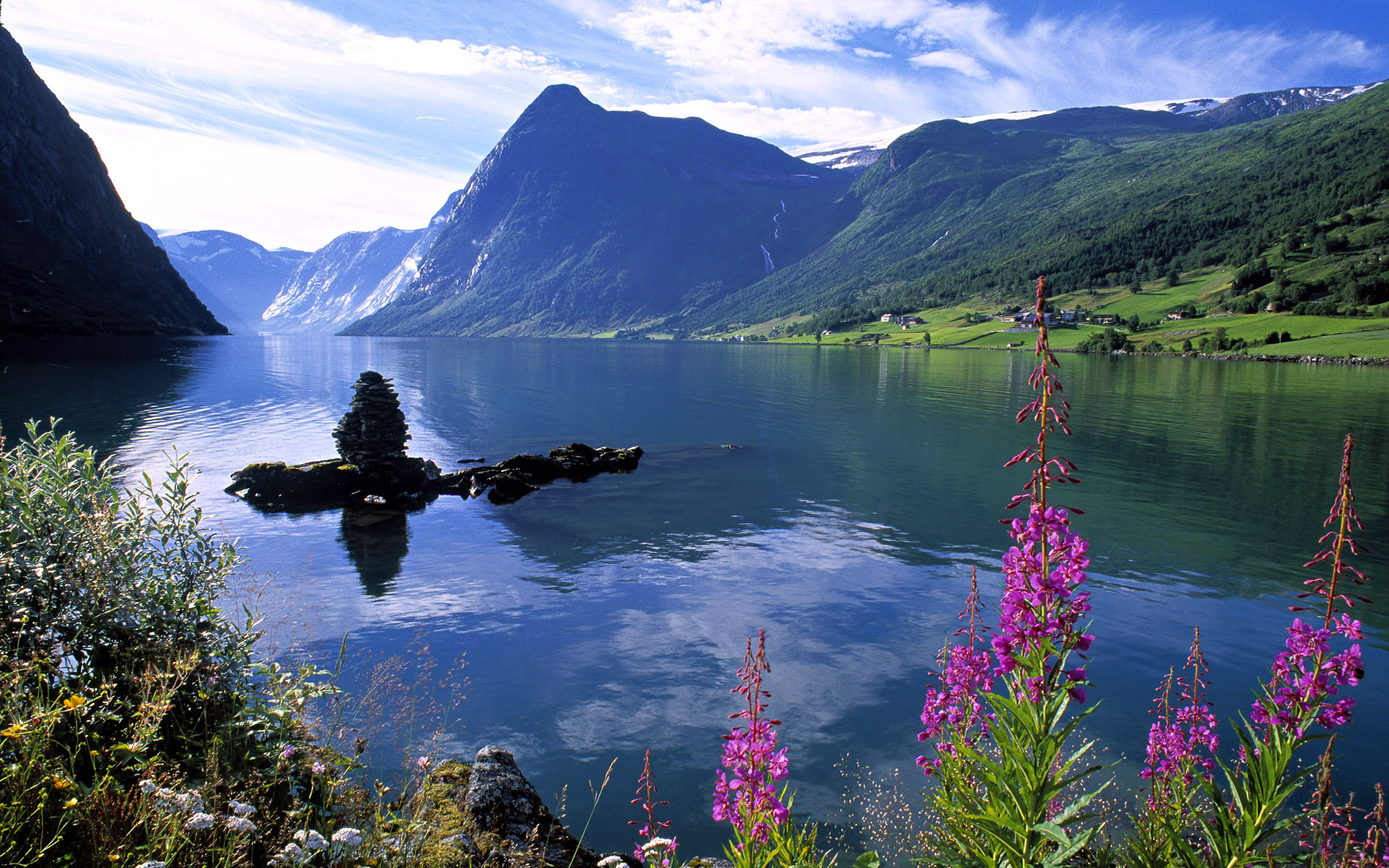 Landscape: A fjord in the Sunnmore region of More og Romsdal county, Norway. 1920x1200 HD Background.