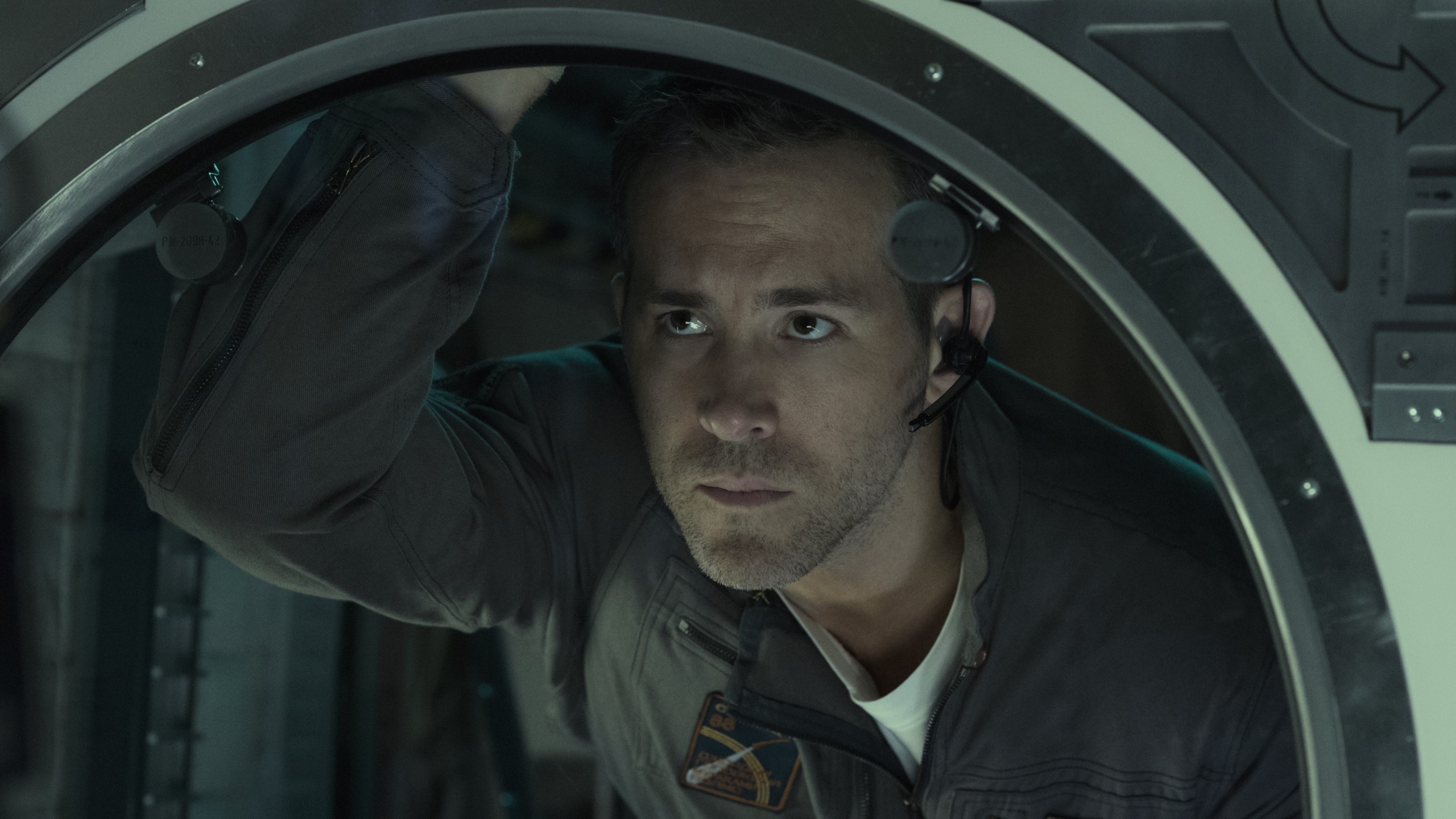Ryan Reynolds: Played Rory Adams in a 2017 science fiction horror film, Life. 2560x1440 HD Background.