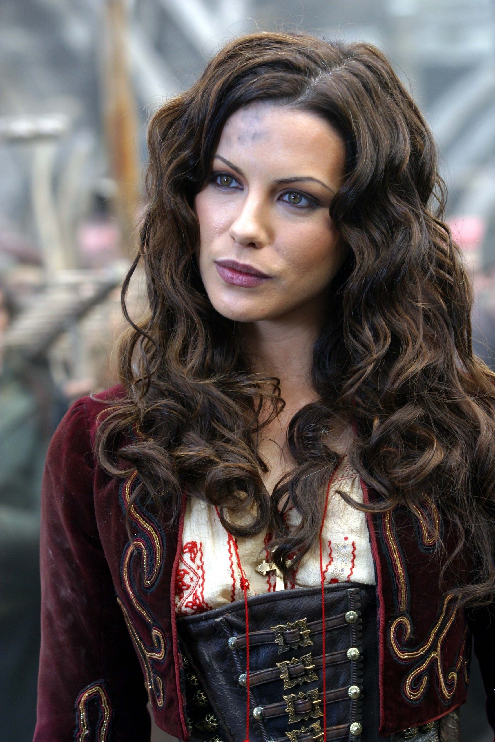 Van Helsing: Anna Valerius, The North American DVD sales were $65 million in the first week. 1710x2560 HD Background.